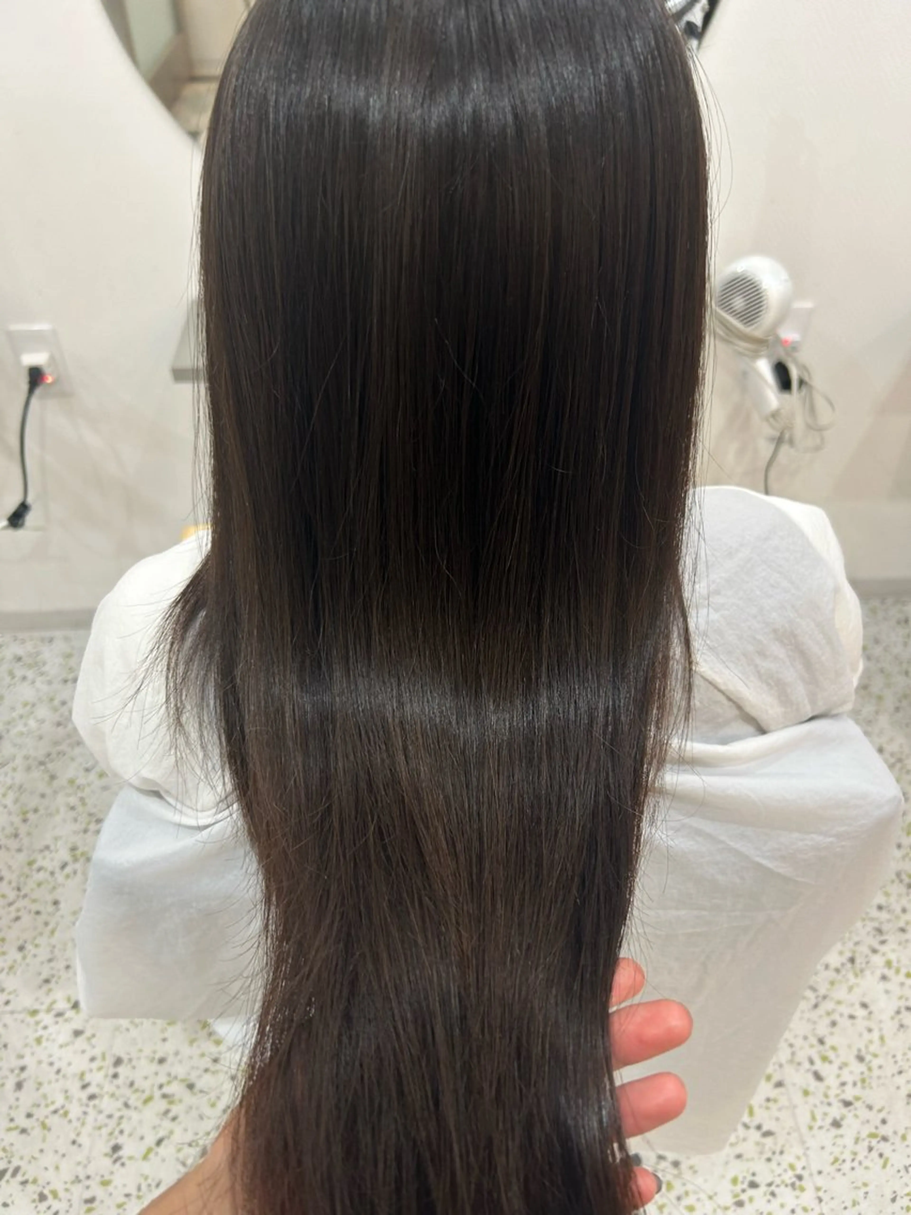 ロング 髪質改善 トリートメント 透明感カラー 莉々子のヘアスタイル