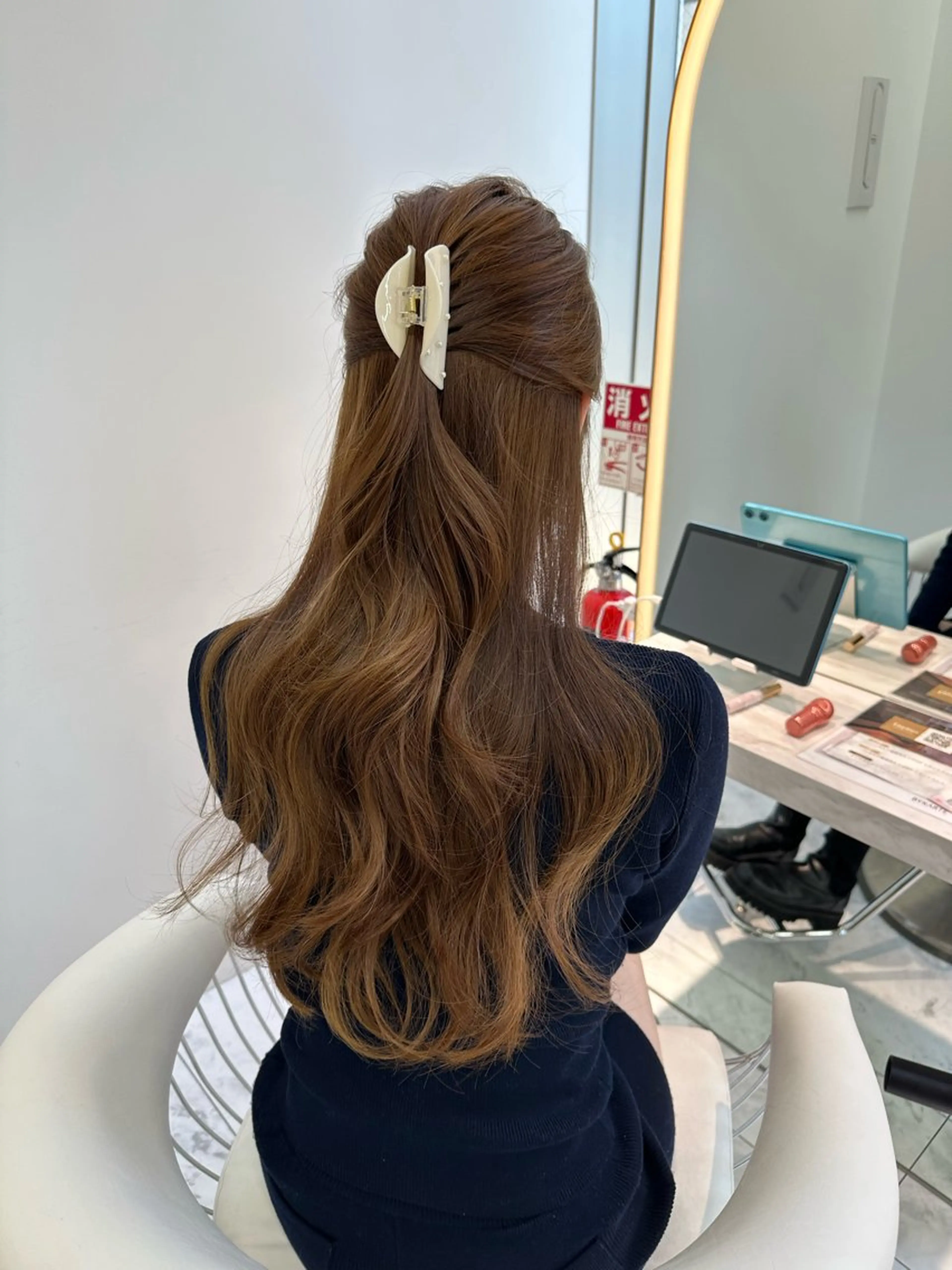 ロング ヘアカラー トリートメント Lond  Emi 艶髪モテヘアのヘアスタイル