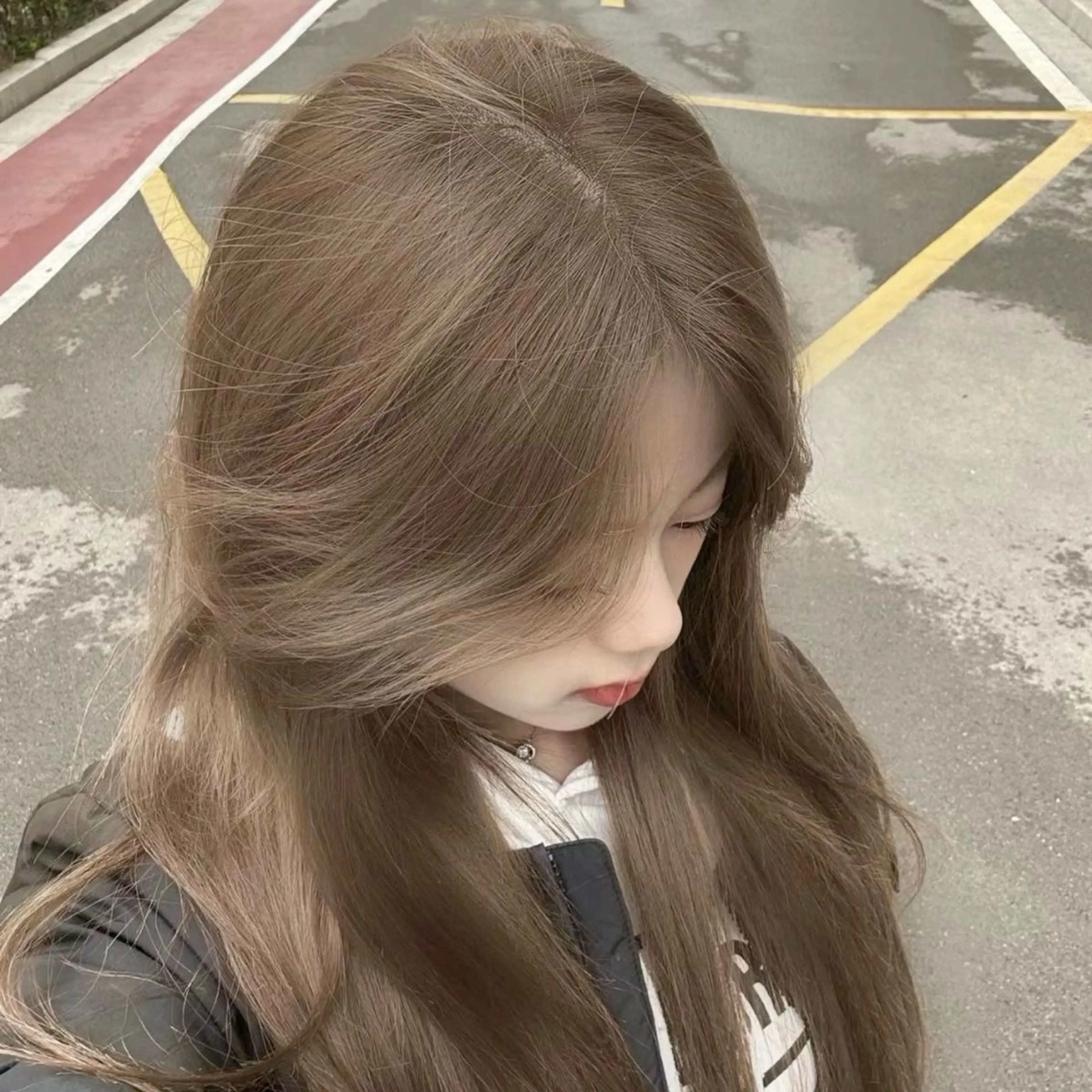 セミロング カラー ヘアアレンジ ハイトーンカラー 🫧モテる💗ダメー ジレスハイトーン🫧のヘアスタイル