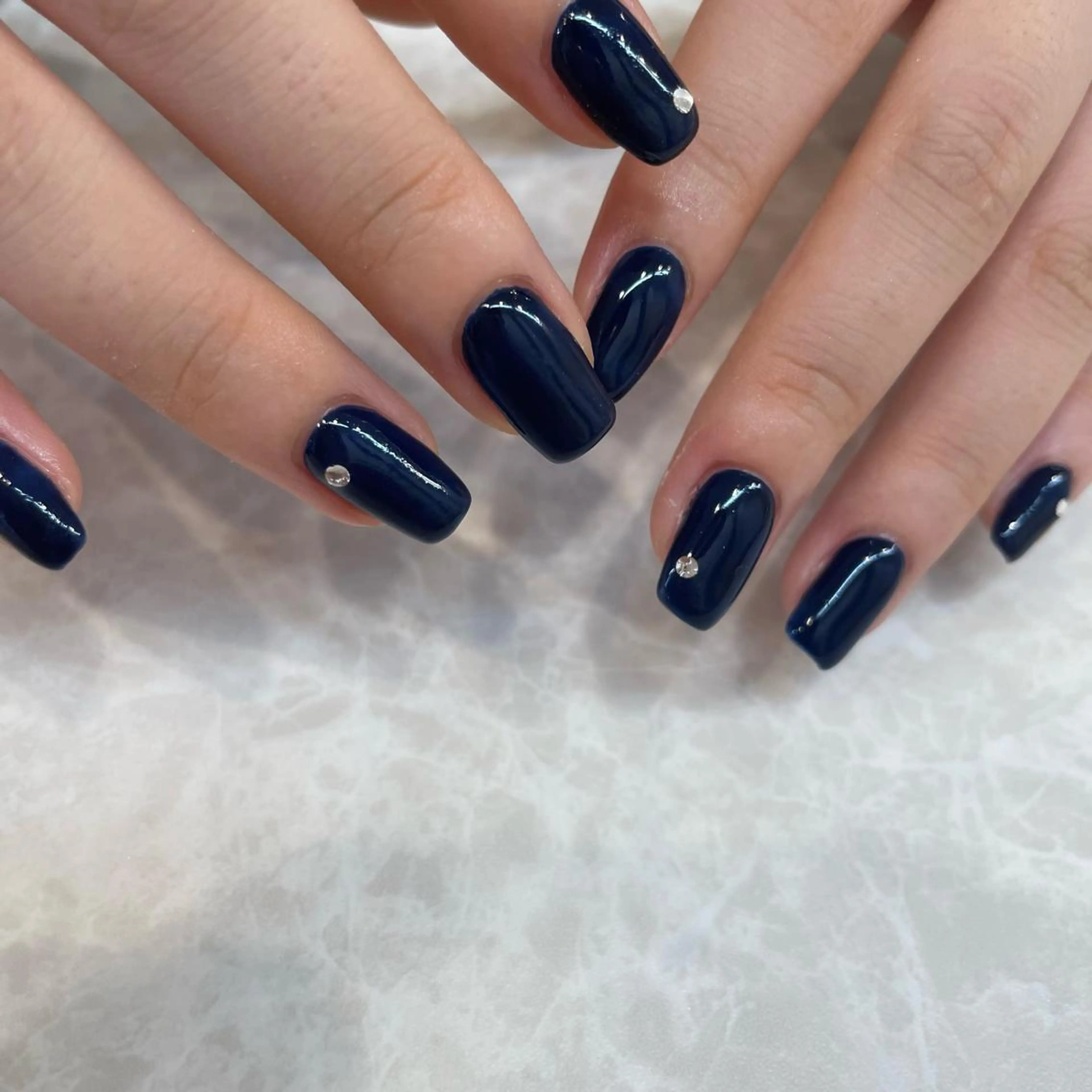 ネイル ワンカラーネイル ストーンネイル FILUMIA.所属・FILU MIA.のマツエク・マツパデザイン