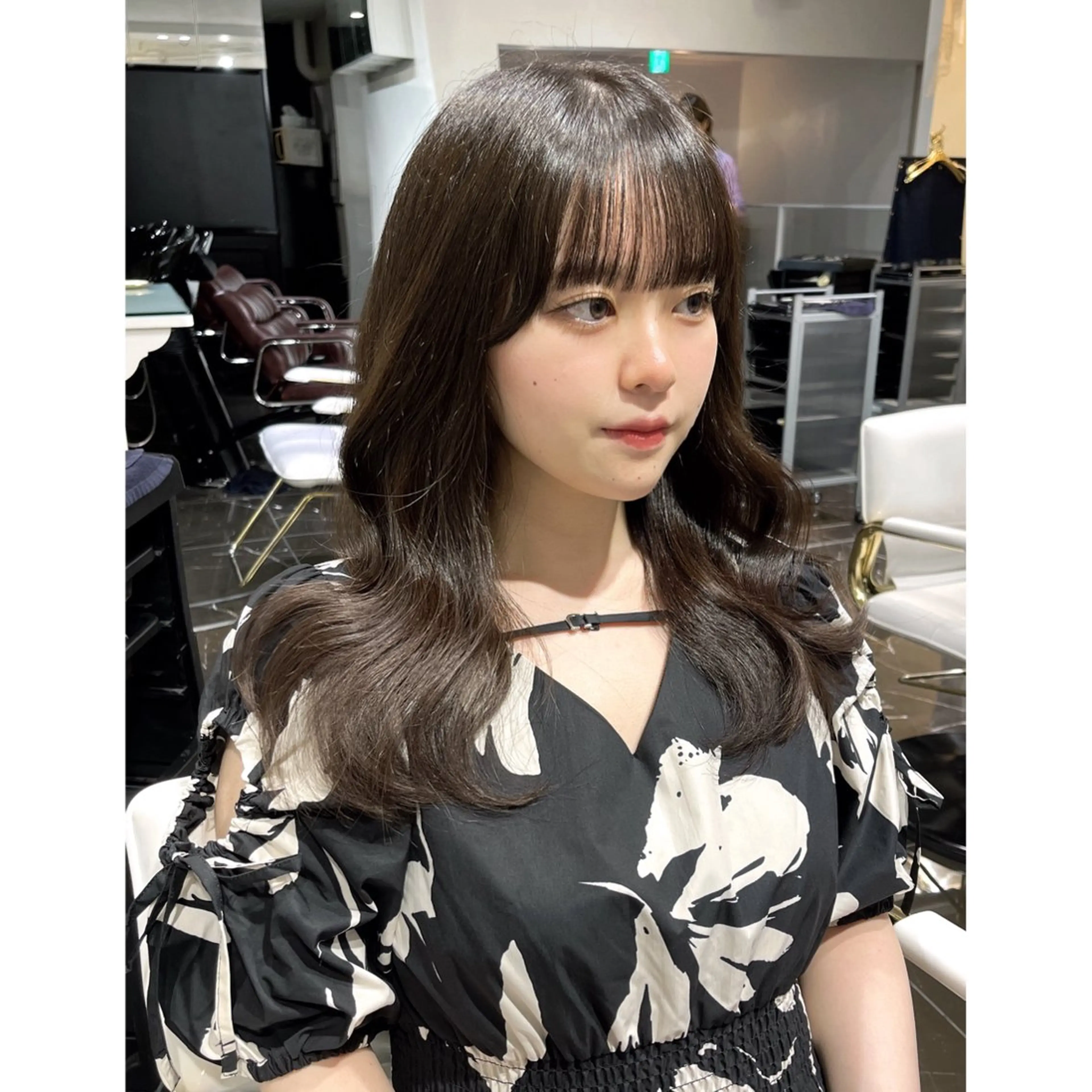 セミロング カラー ブリーチ カット ヘアカラー トリートメント miyu /トレンド カラー×艶髪のヘアスタイル