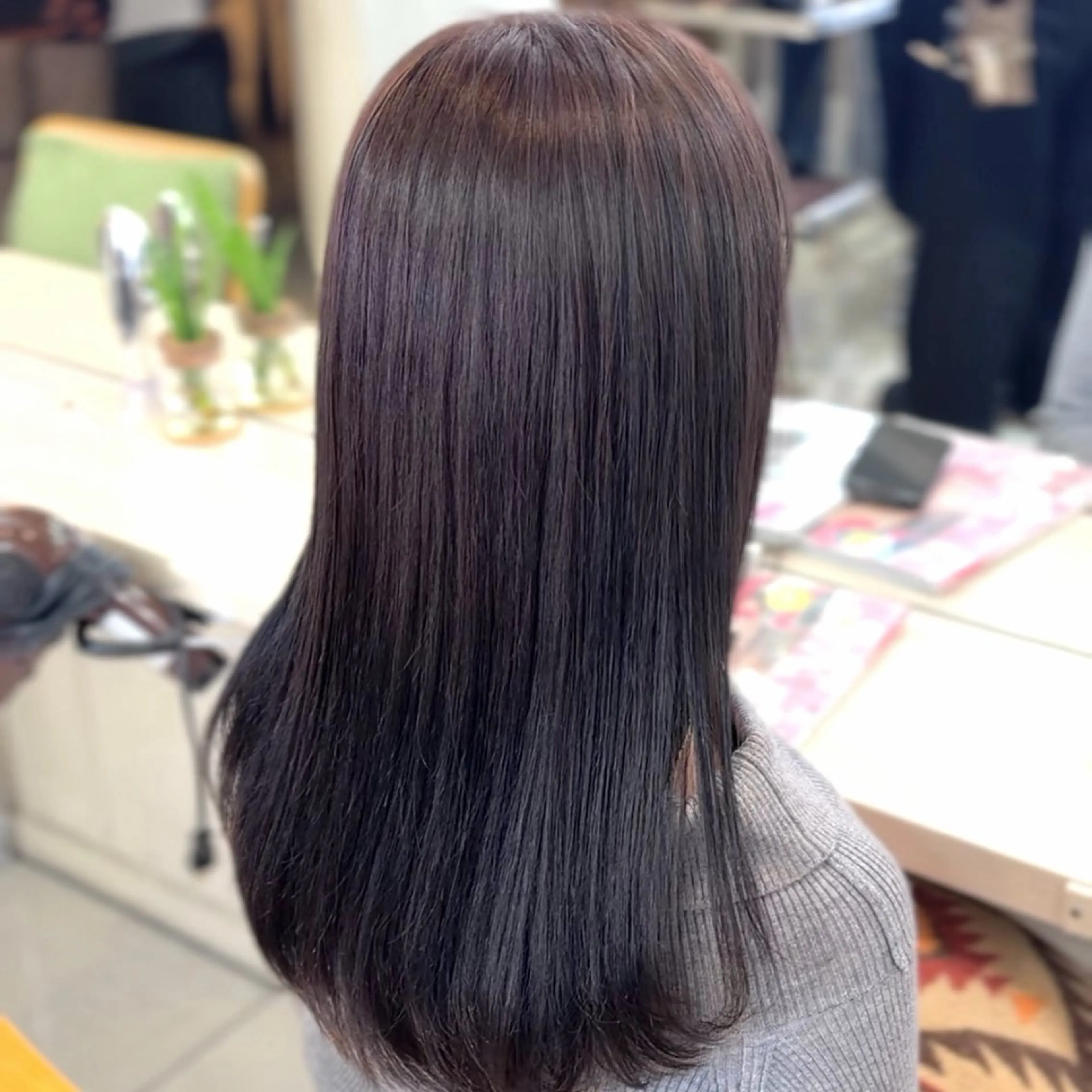 セミロング カラー カット ヘアカラー トリートメント 横浜パーマ🌐メンズ 暖色カラーもえかのヘアスタイル