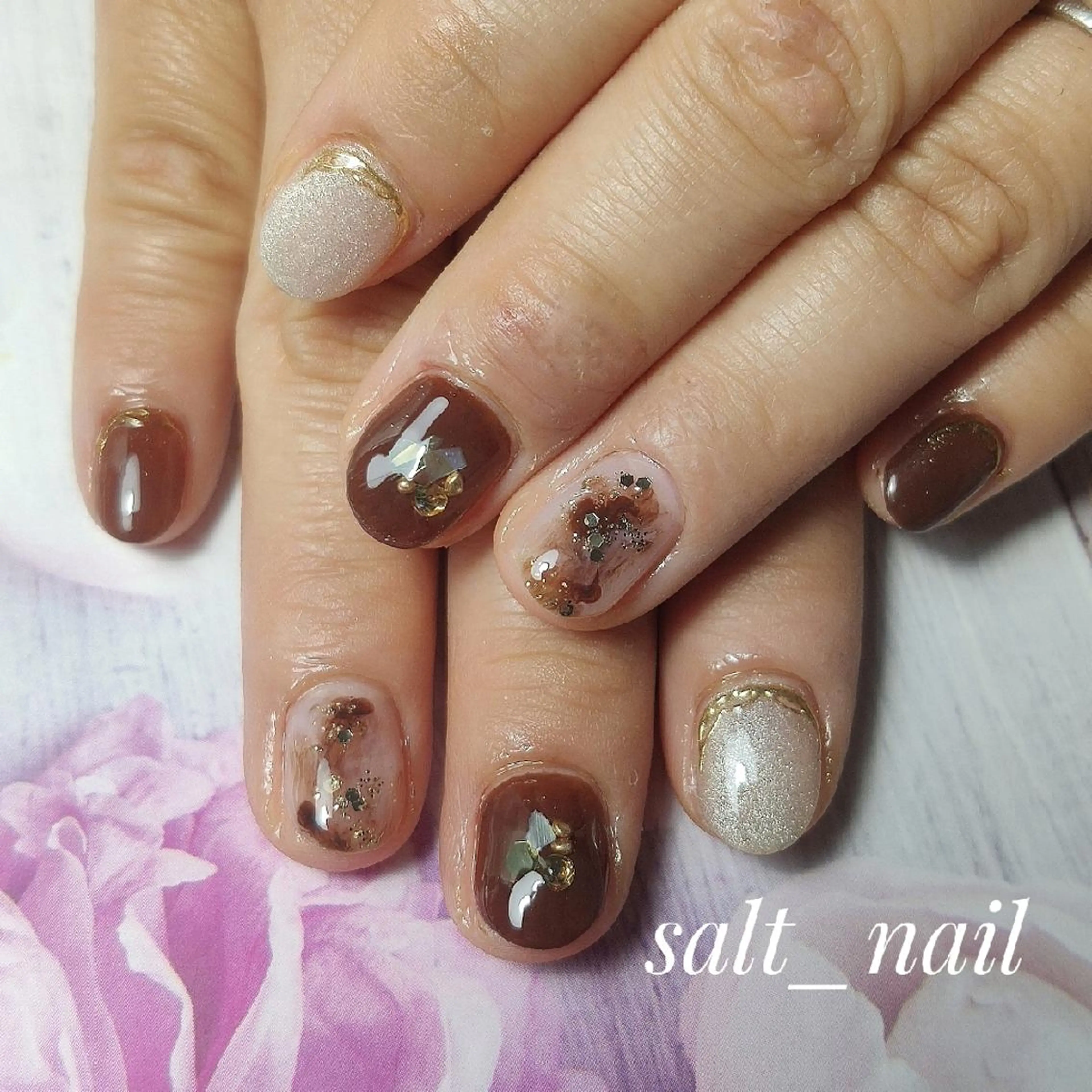 ネイル マグネットネイル ミラーネイル 持ち込み ニュアンスネイル ハンドネイル 個人サロン saltnailのネイルデザイン