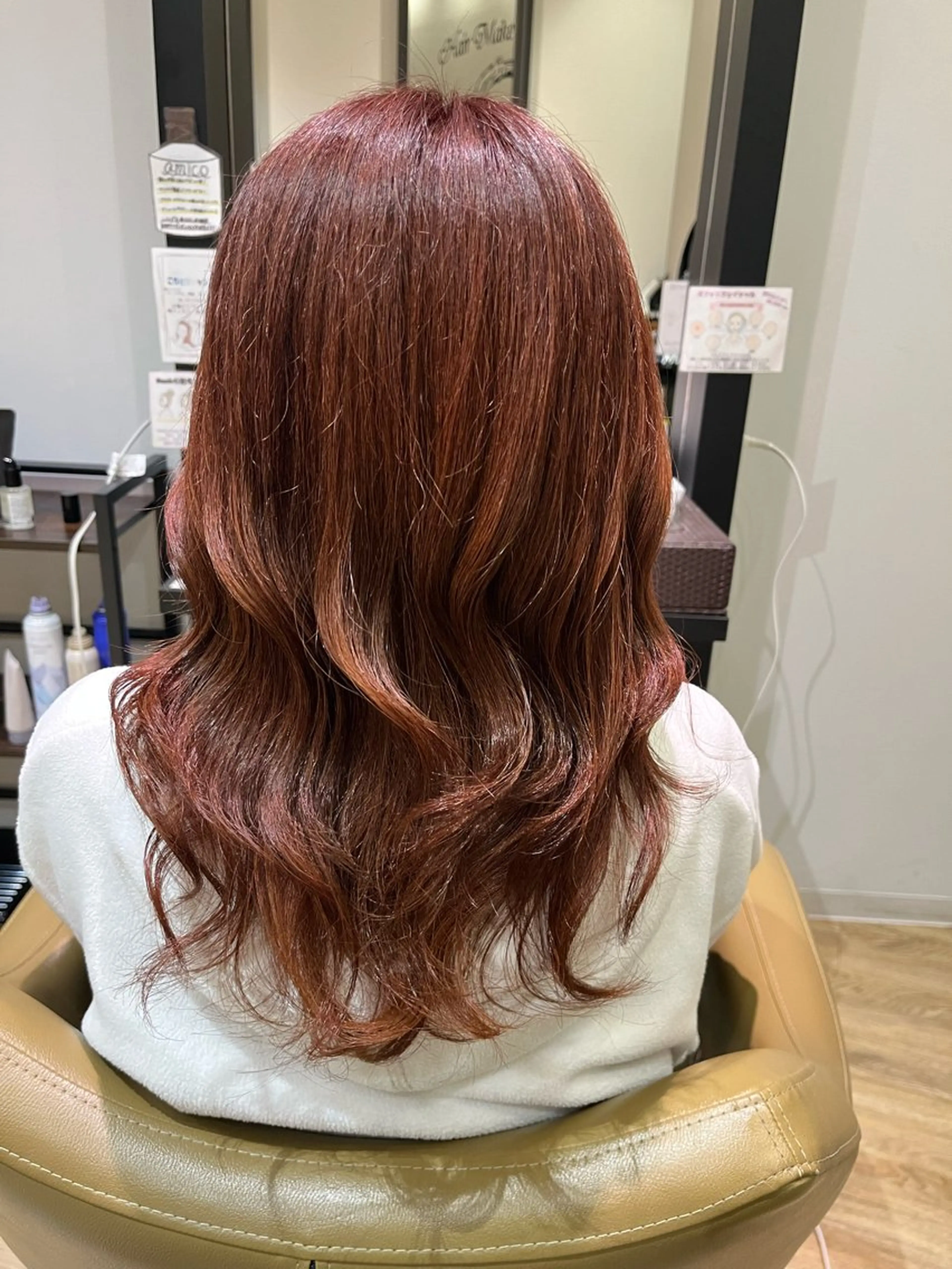 ミディアム 瀧尾 祐季のヘアスタイル