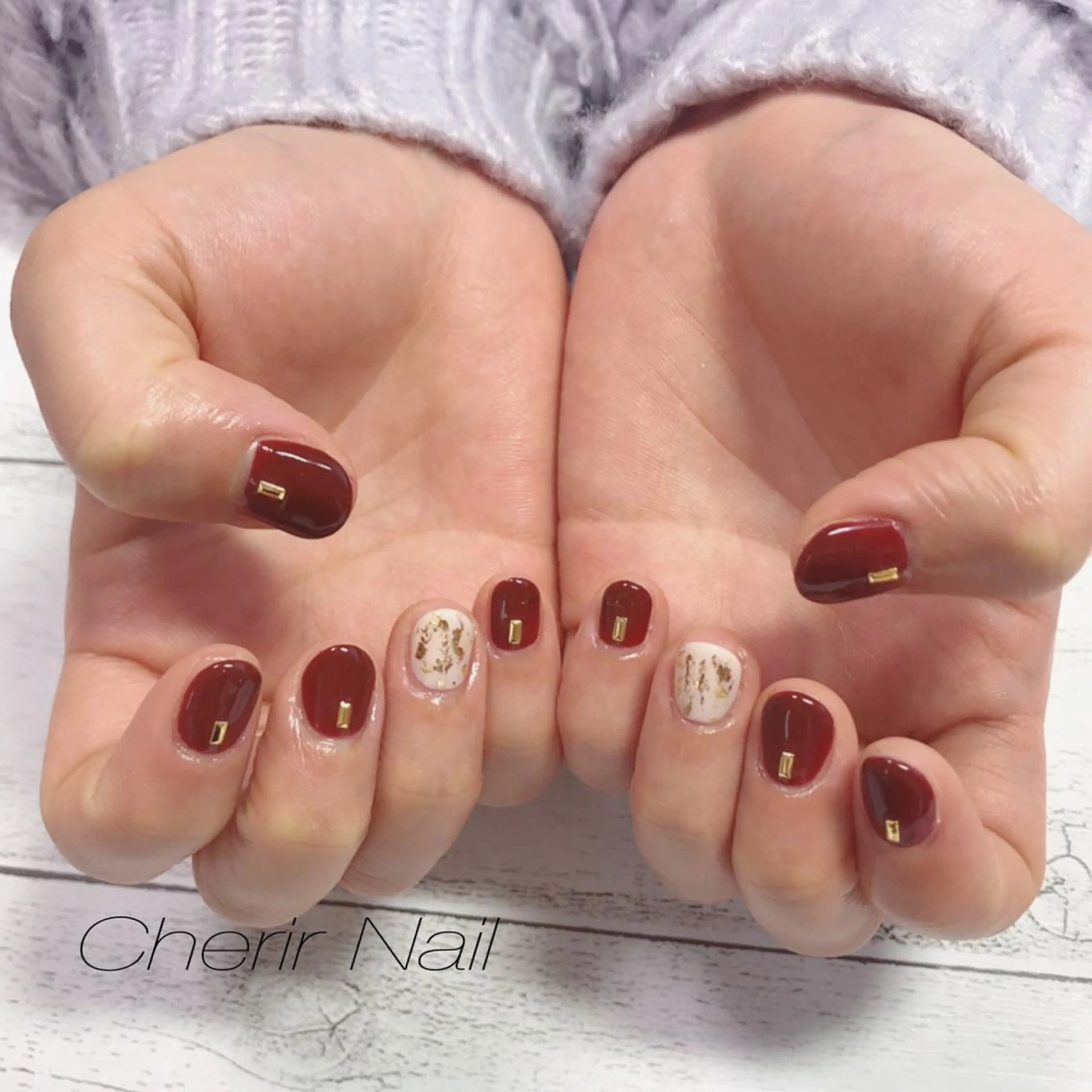 ネイル ボルドー ワンカラーネイル 赤色 ショートネイル シンプルネイル Cherirnail kaoriのネイルデザイン