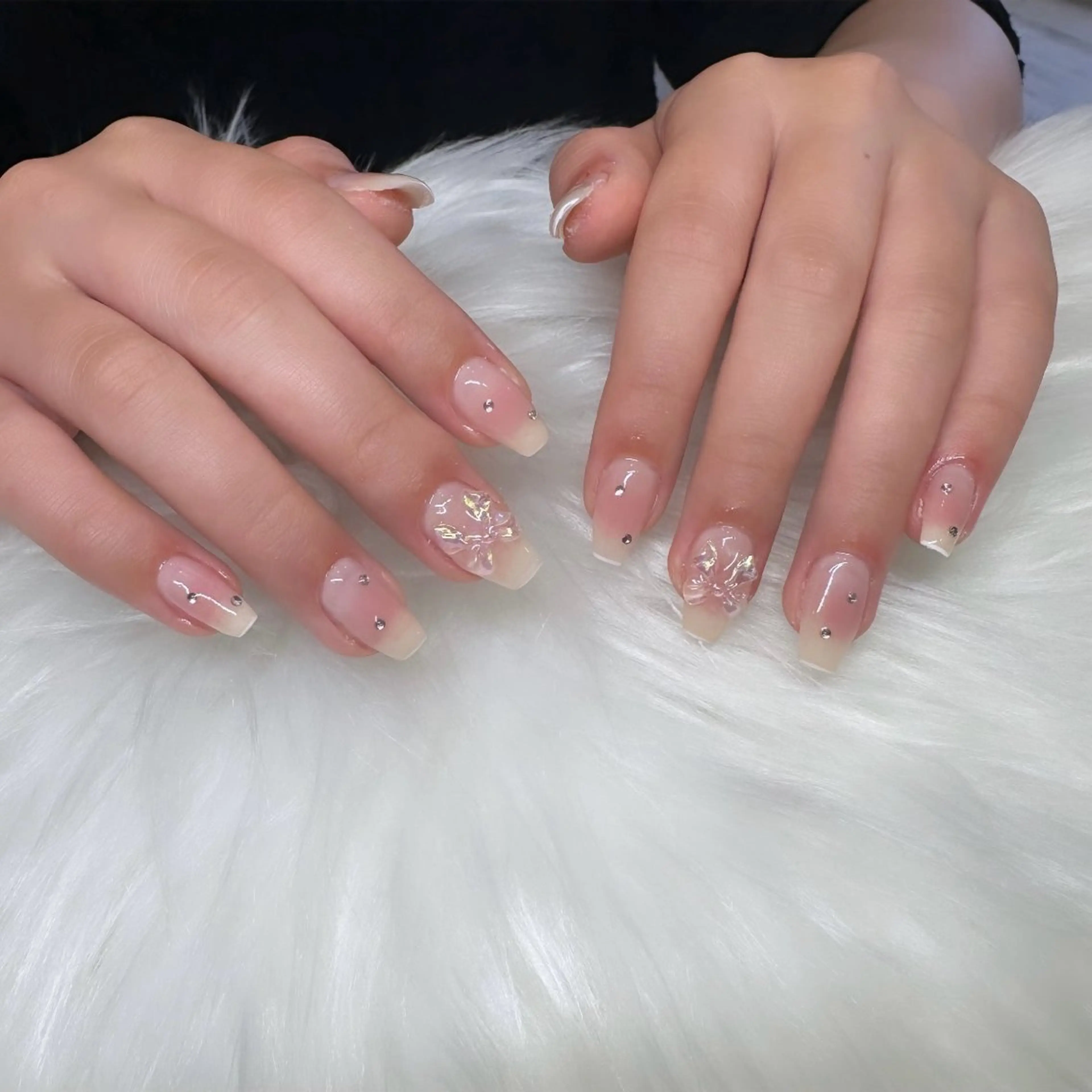 ネイル Laula🤍 ayakaのネイルデザイン