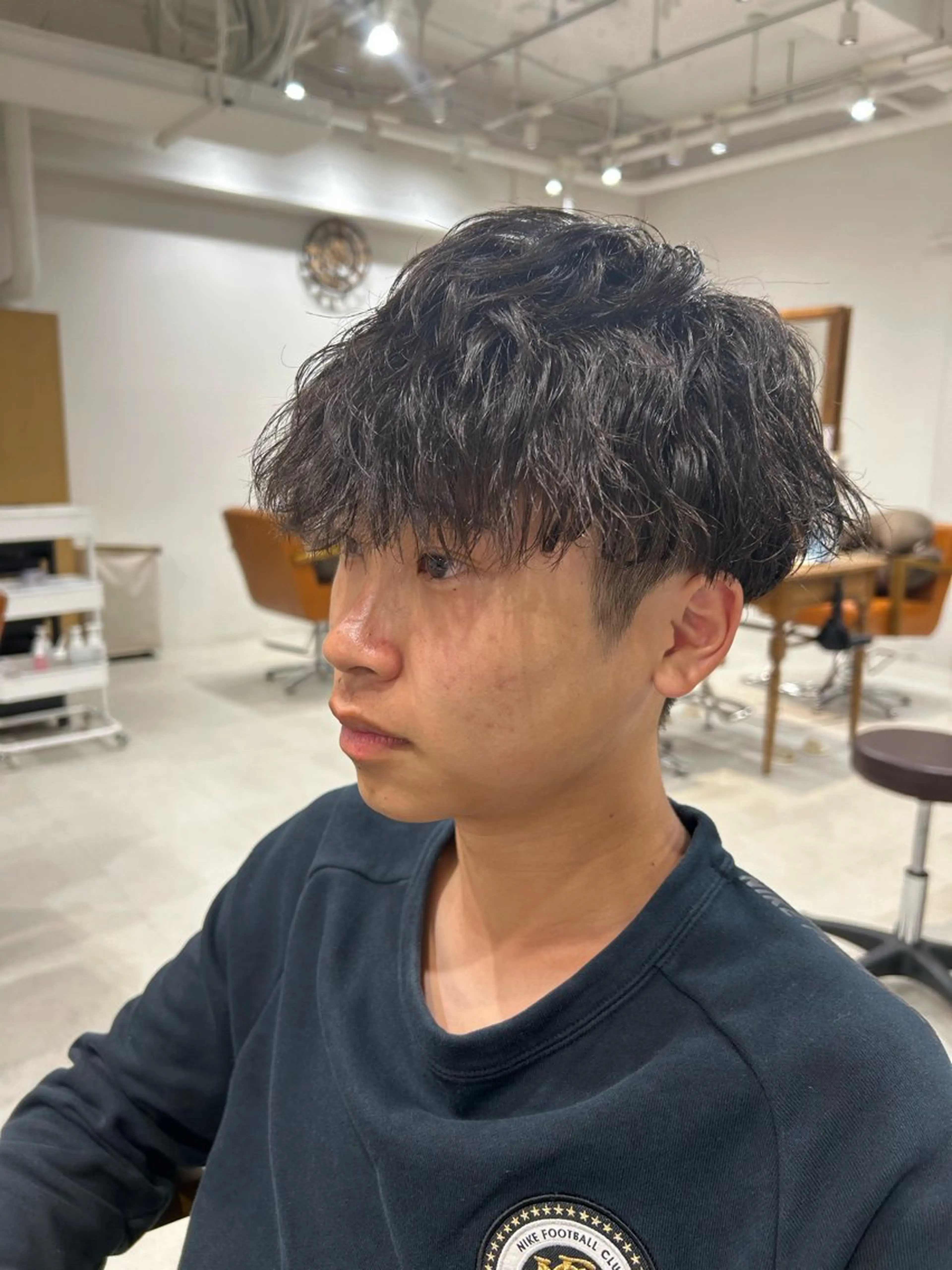 ショート パーマ メンズ 山﨑 燦人のヘアスタイル