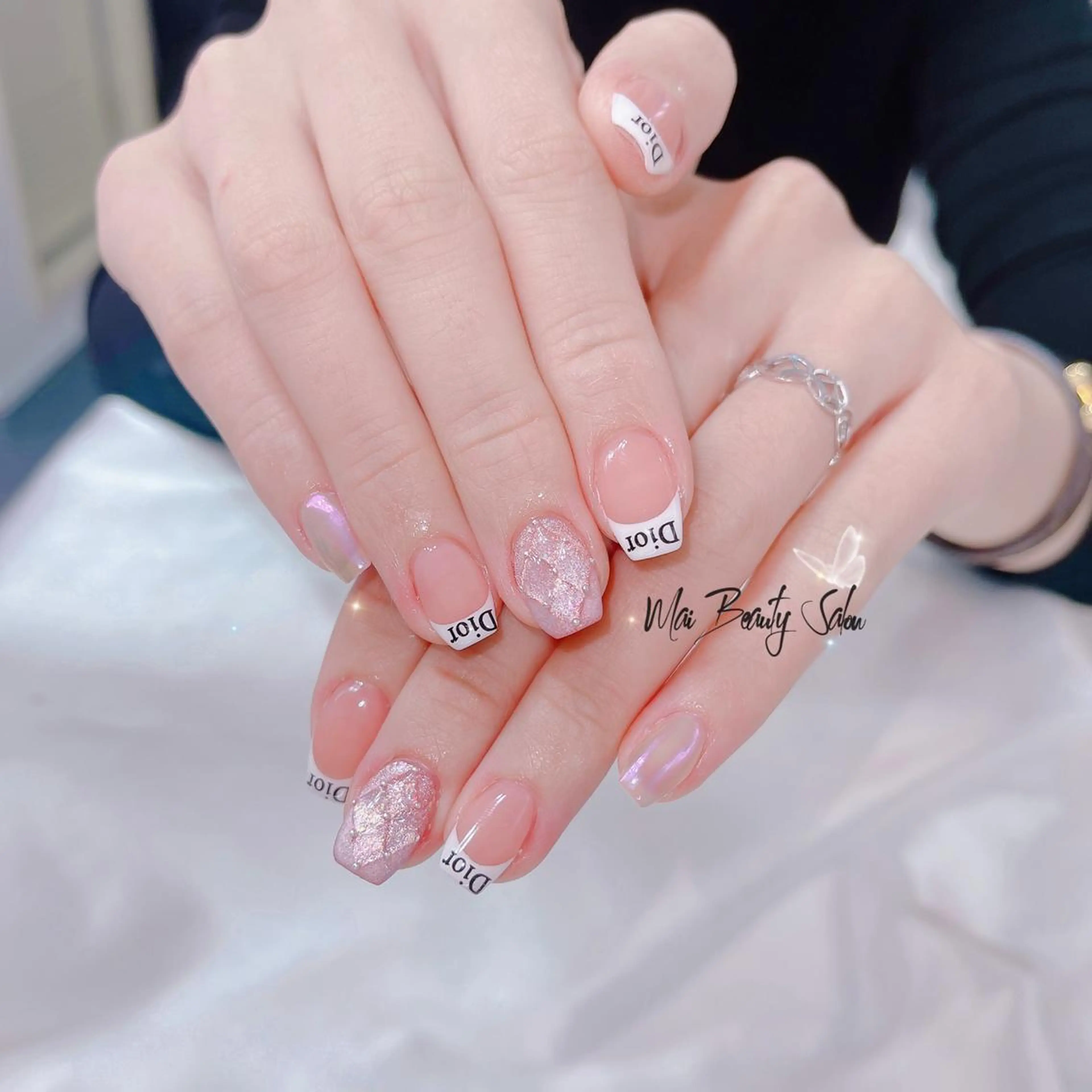 ネイル オーロラネイル チークネイル 長さ出し フラッシュネイル フットネイル MaiBeauty To  Toのネイルデザイン