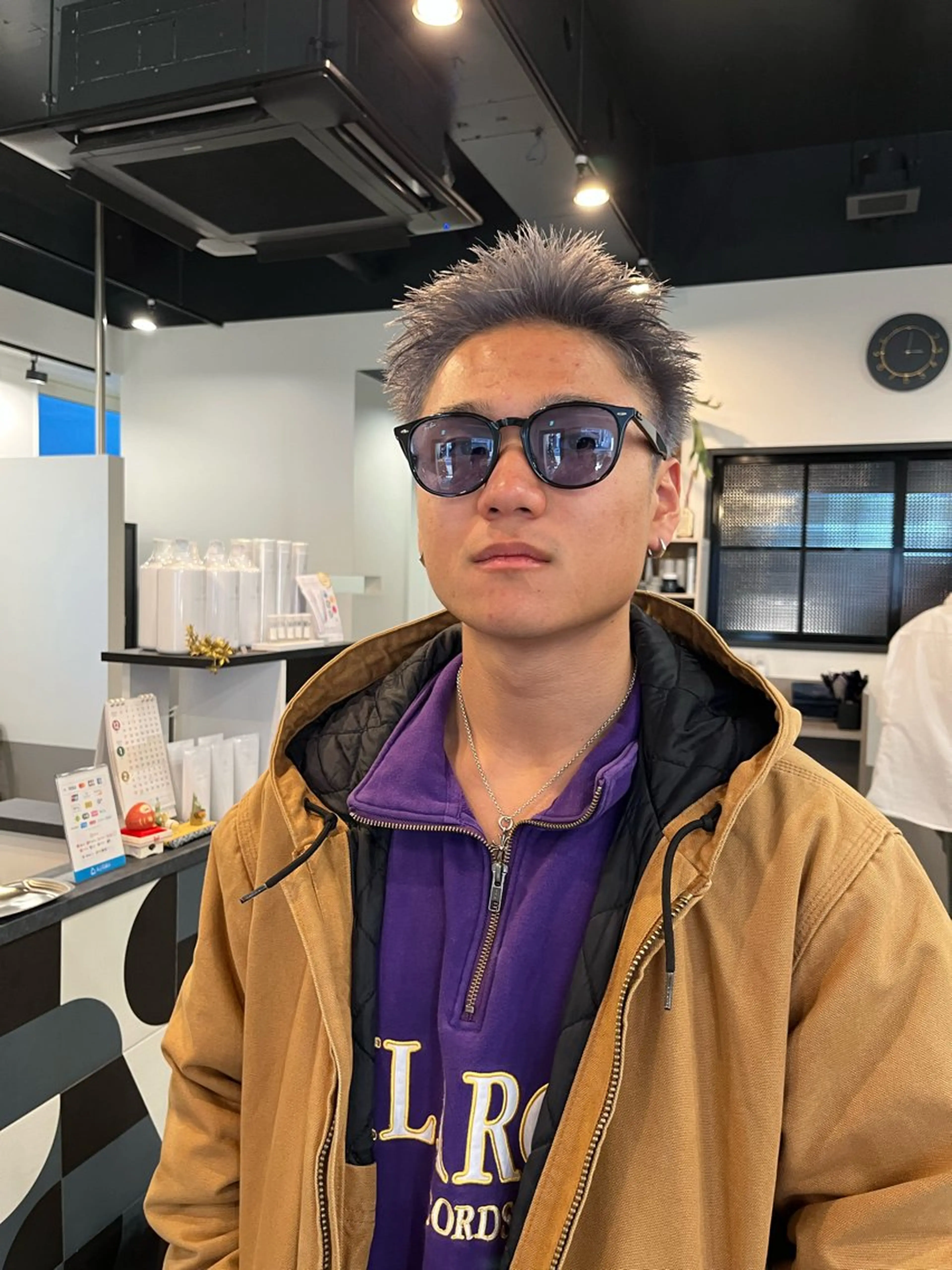 ショート カラー メンズ メンズブリーチ スパイキーショート ブリーチ シルバー ショートヘア カット ヘアカラー dogstar小林諒 パーマ/レイヤーのヘアスタイル