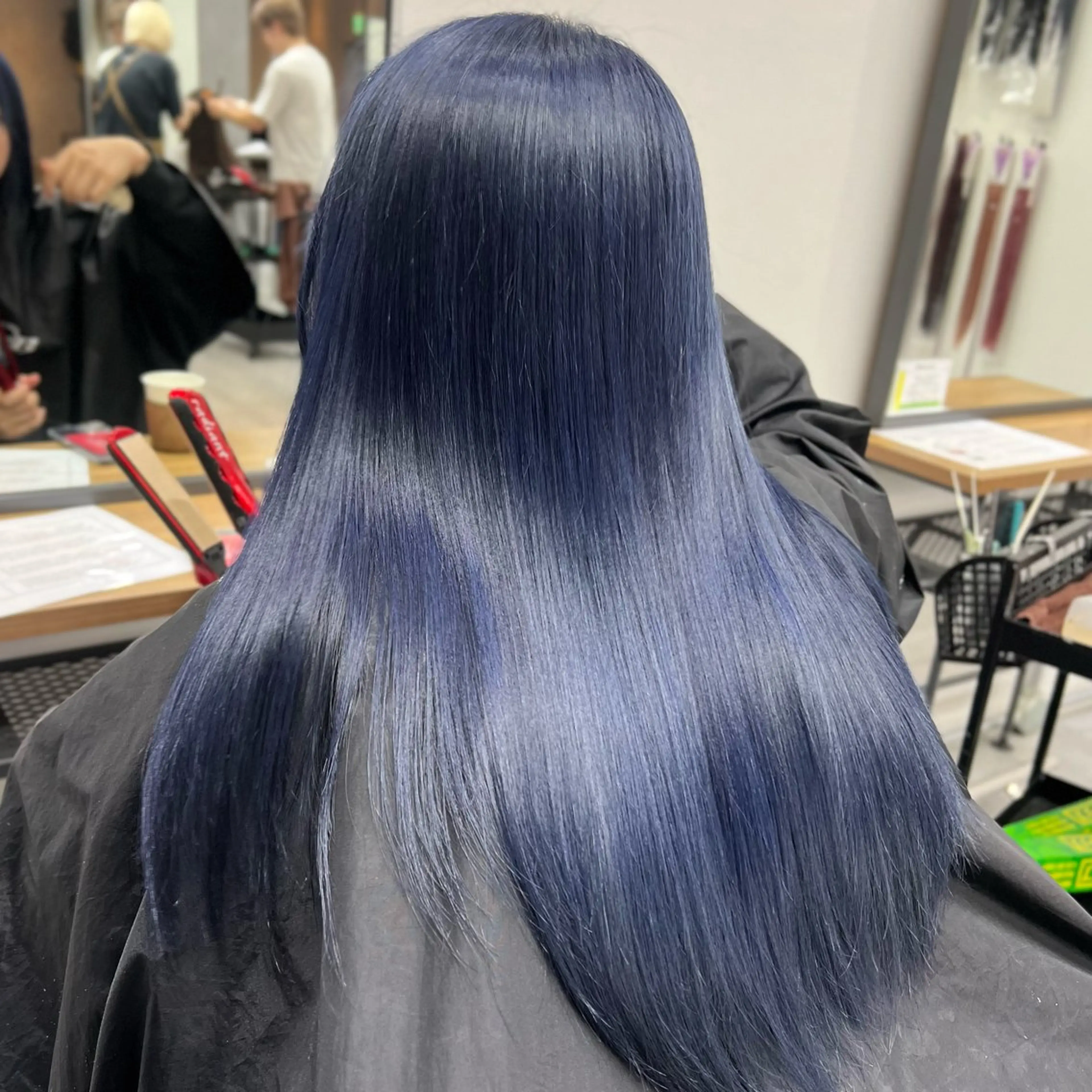 ロング カラー ショート/ウルフ カットモデル募集のヘアスタイル