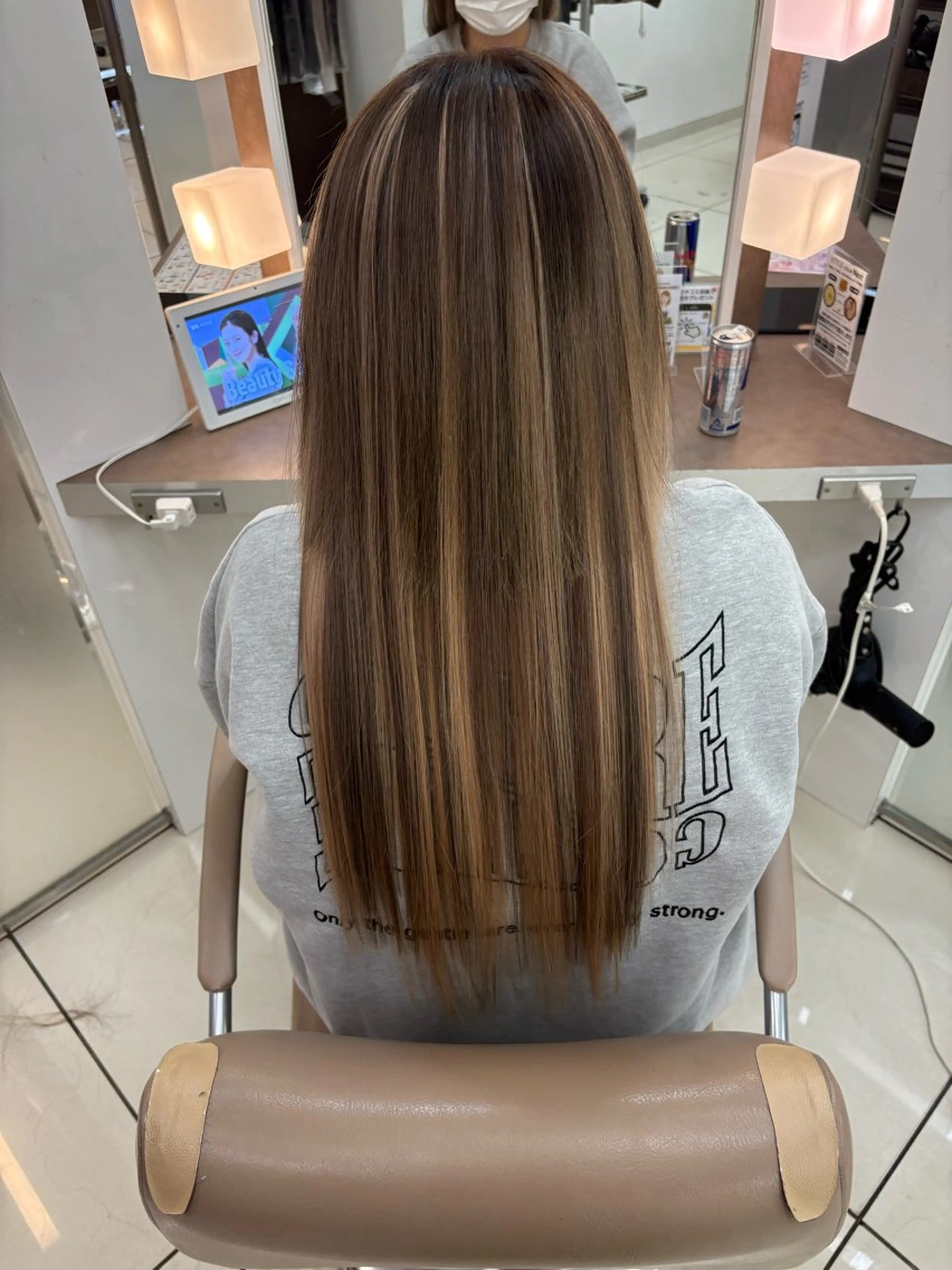 メンズ特化韓国ヘア シャドウパーマのヘアスタイル