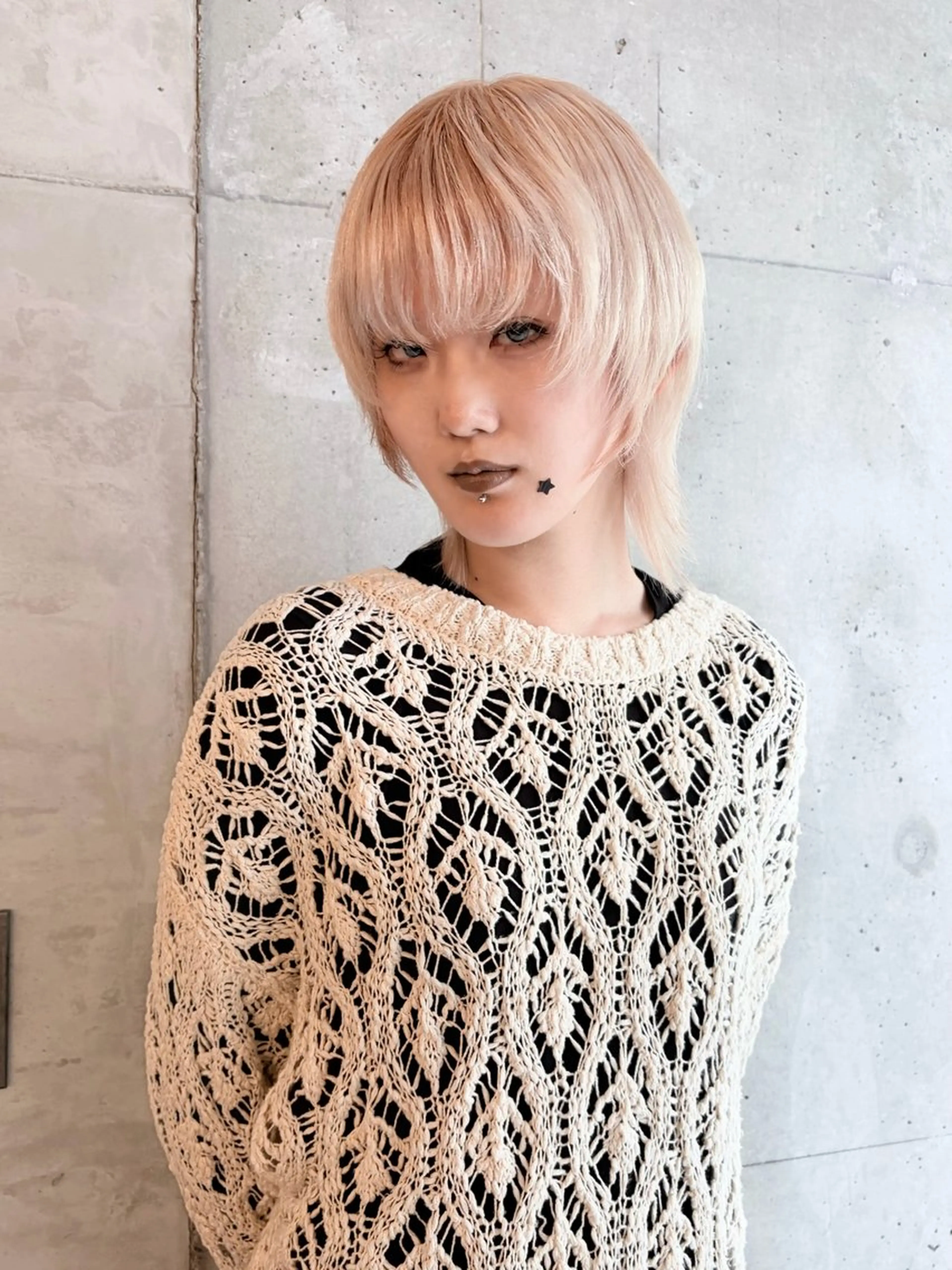 カラー ベージュカラー ホワイトベージュ 兼西 菜摘のヘアスタイル