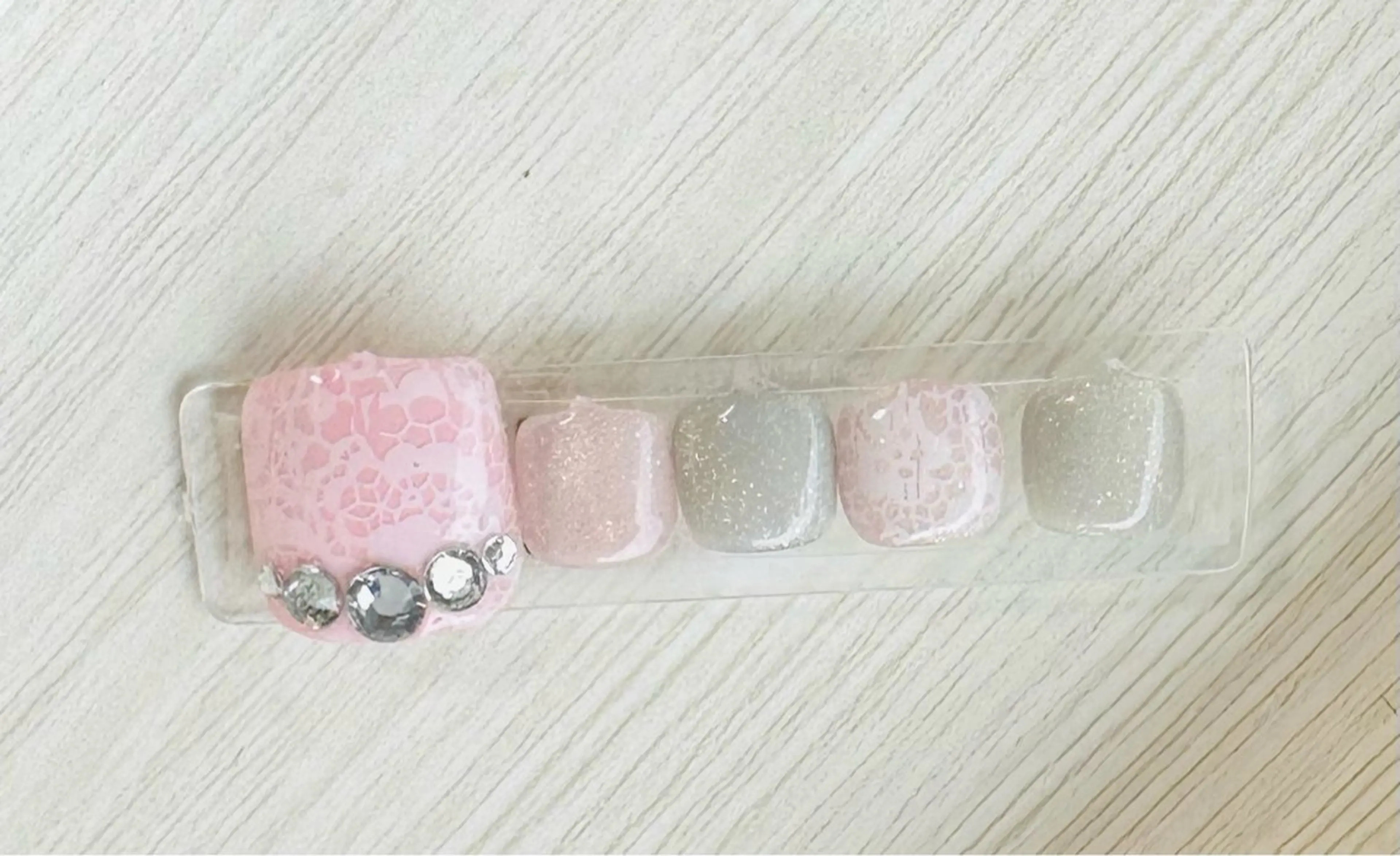 ネイル フットネイル nailsalon oluoluのネイルデザイン