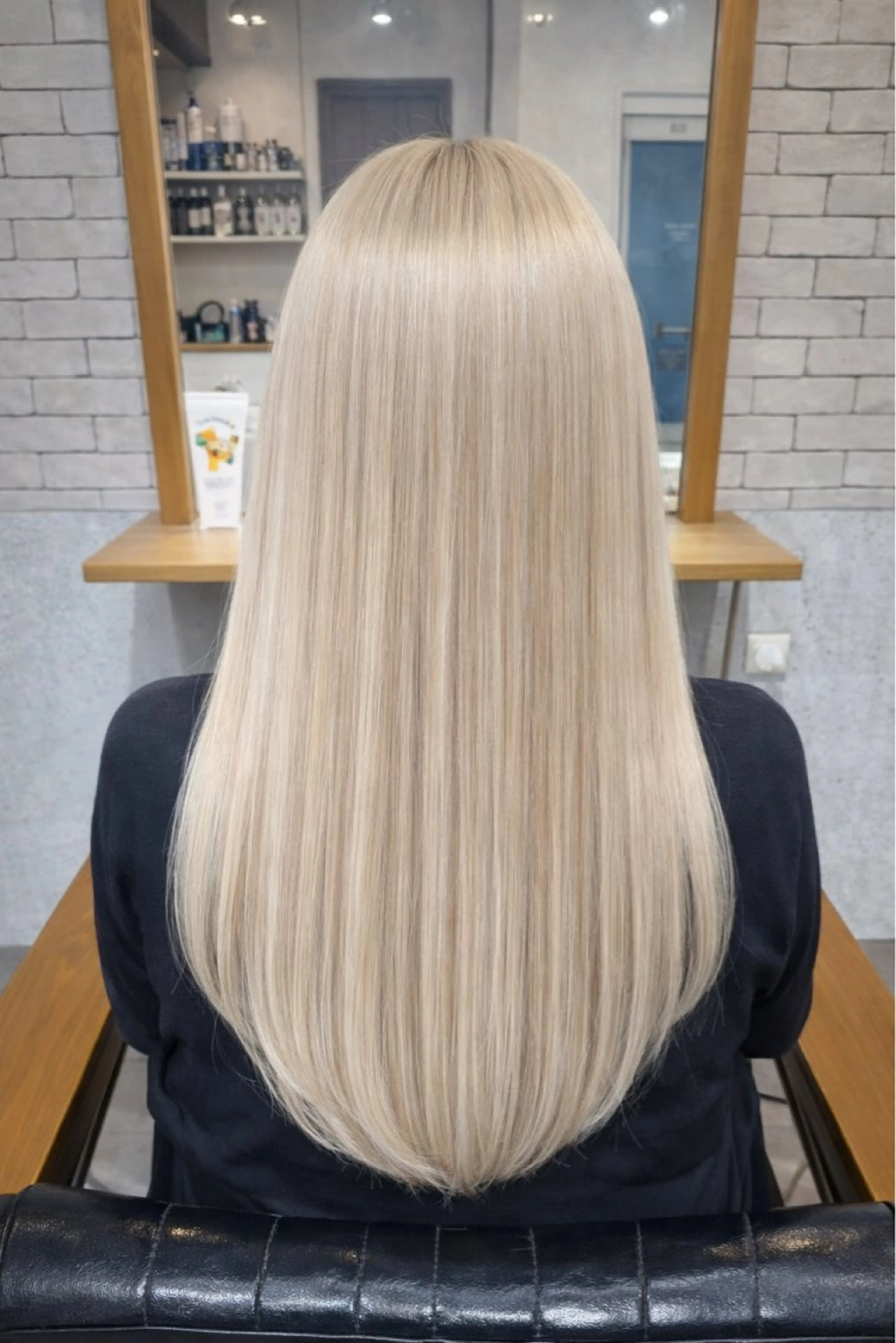 【うる艶✖️透明感✨】カット+ブリーチ+ダメージケアカラーの写真