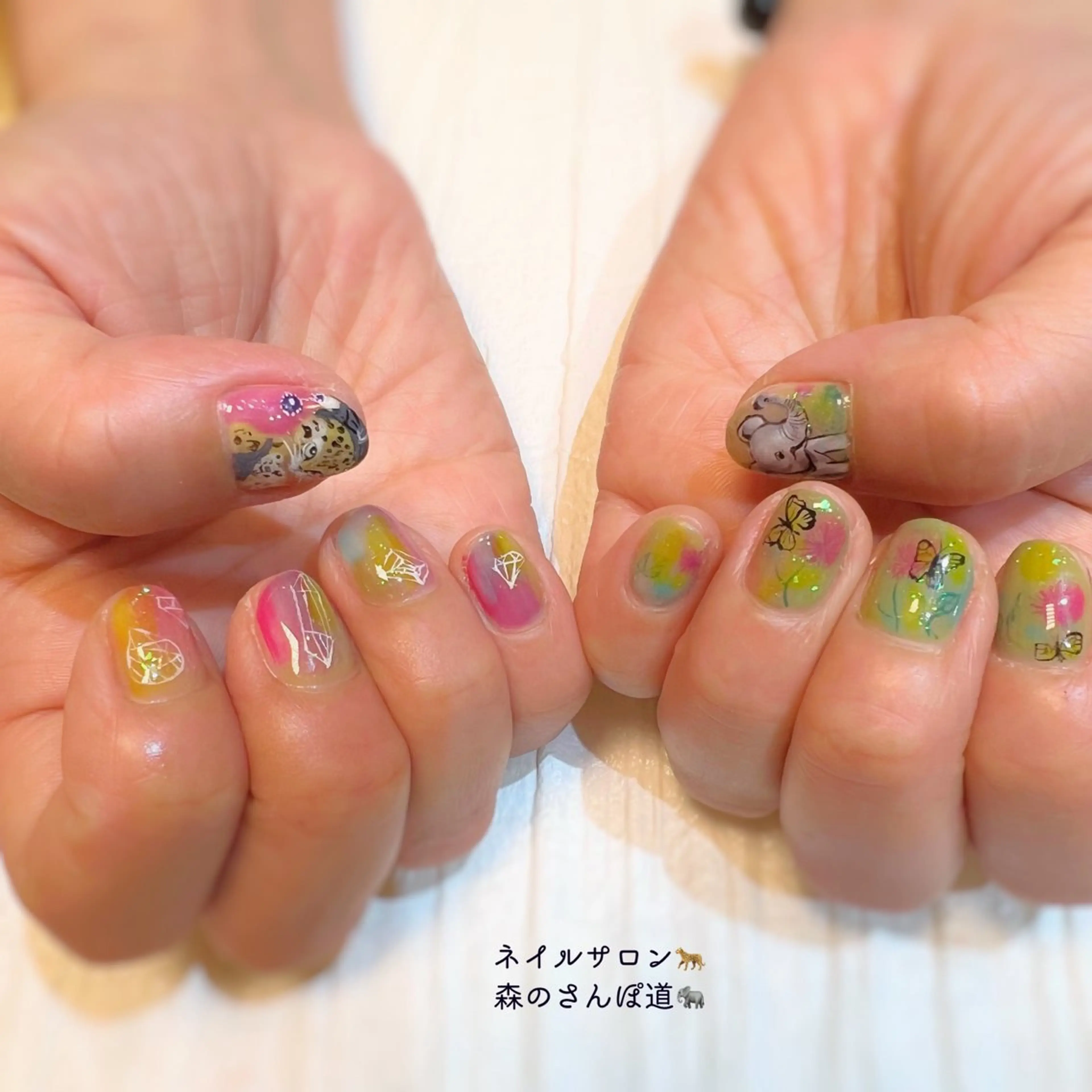 ネイル ハンドネイル ショートネイル 森のさんぽ道のネイルデザイン