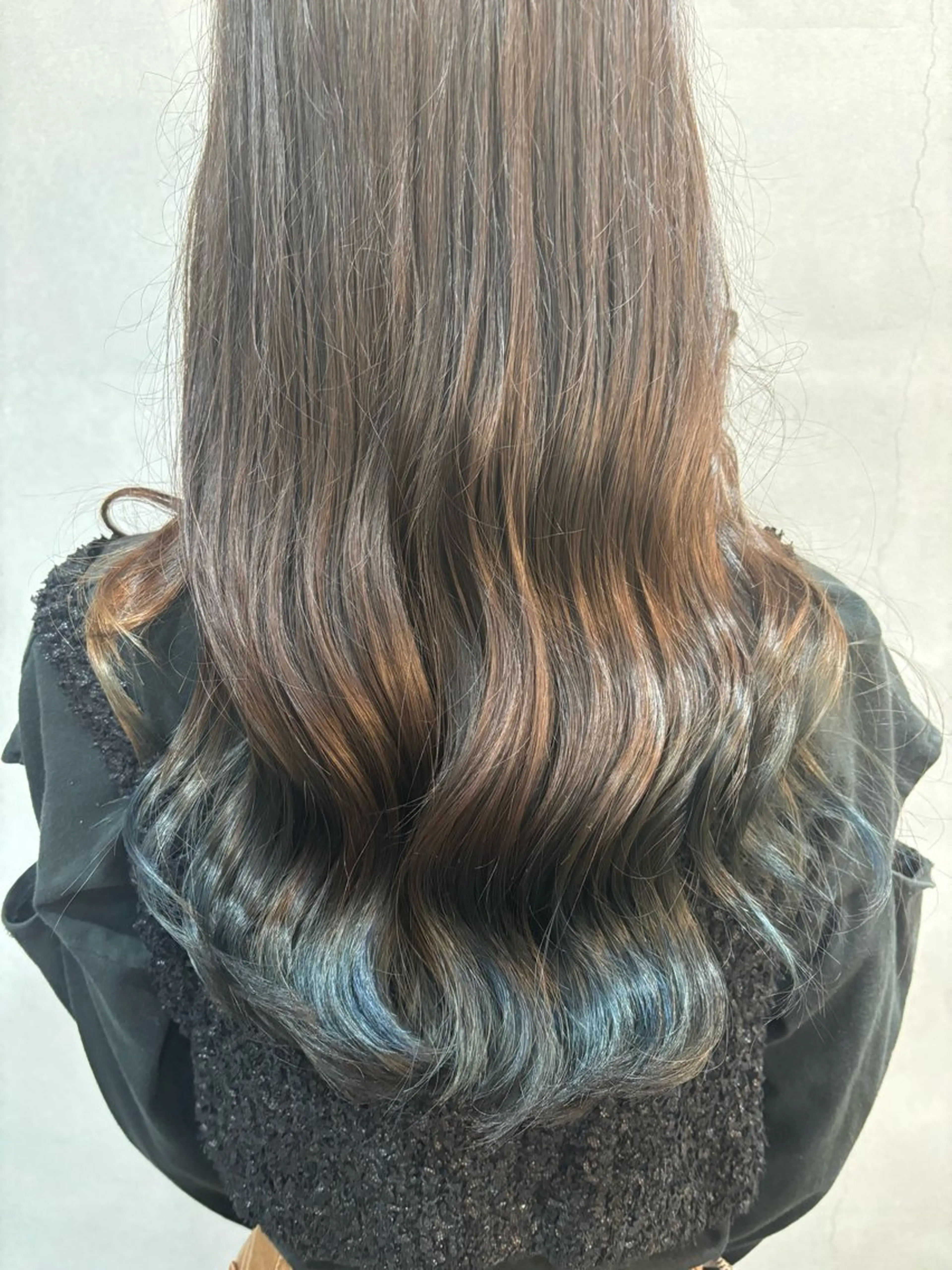 ロング ヘアカラー ルプラボウ あいか 韓国ヘア/艶髪のヘアスタイル