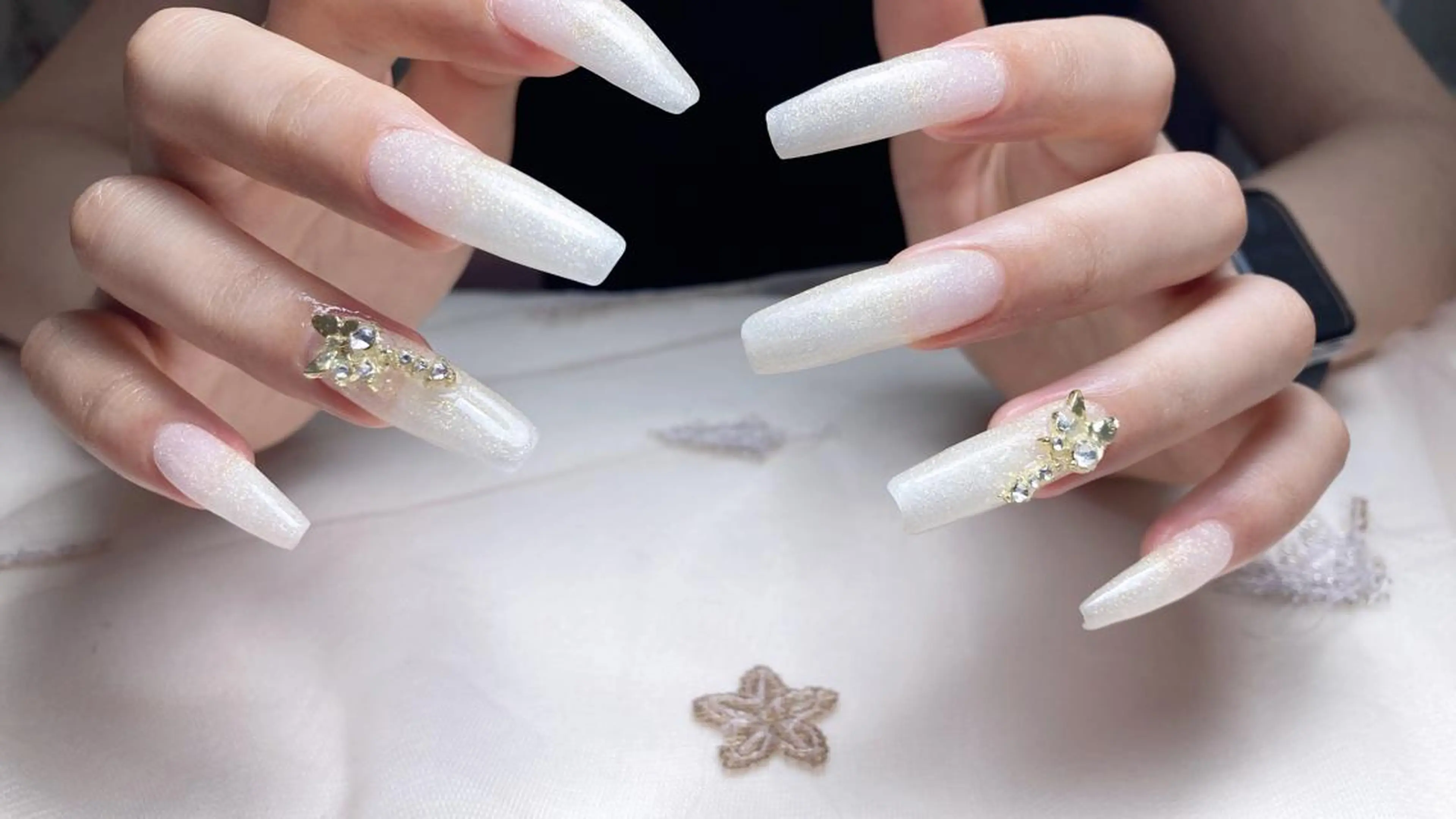 ネイル ewt miniのマツエク・マツパデザイン