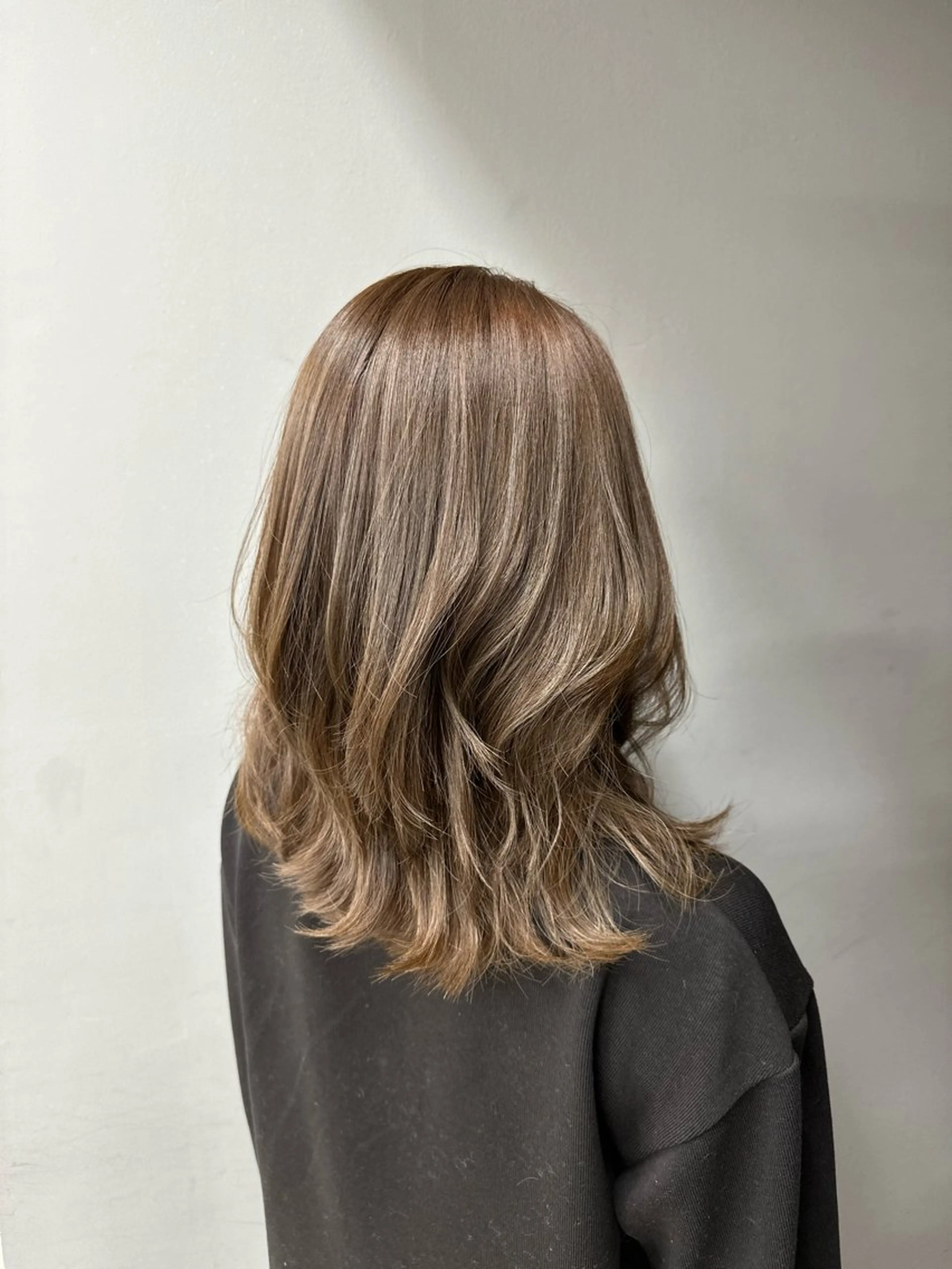 ミディアム 星野 菜月のヘアスタイル