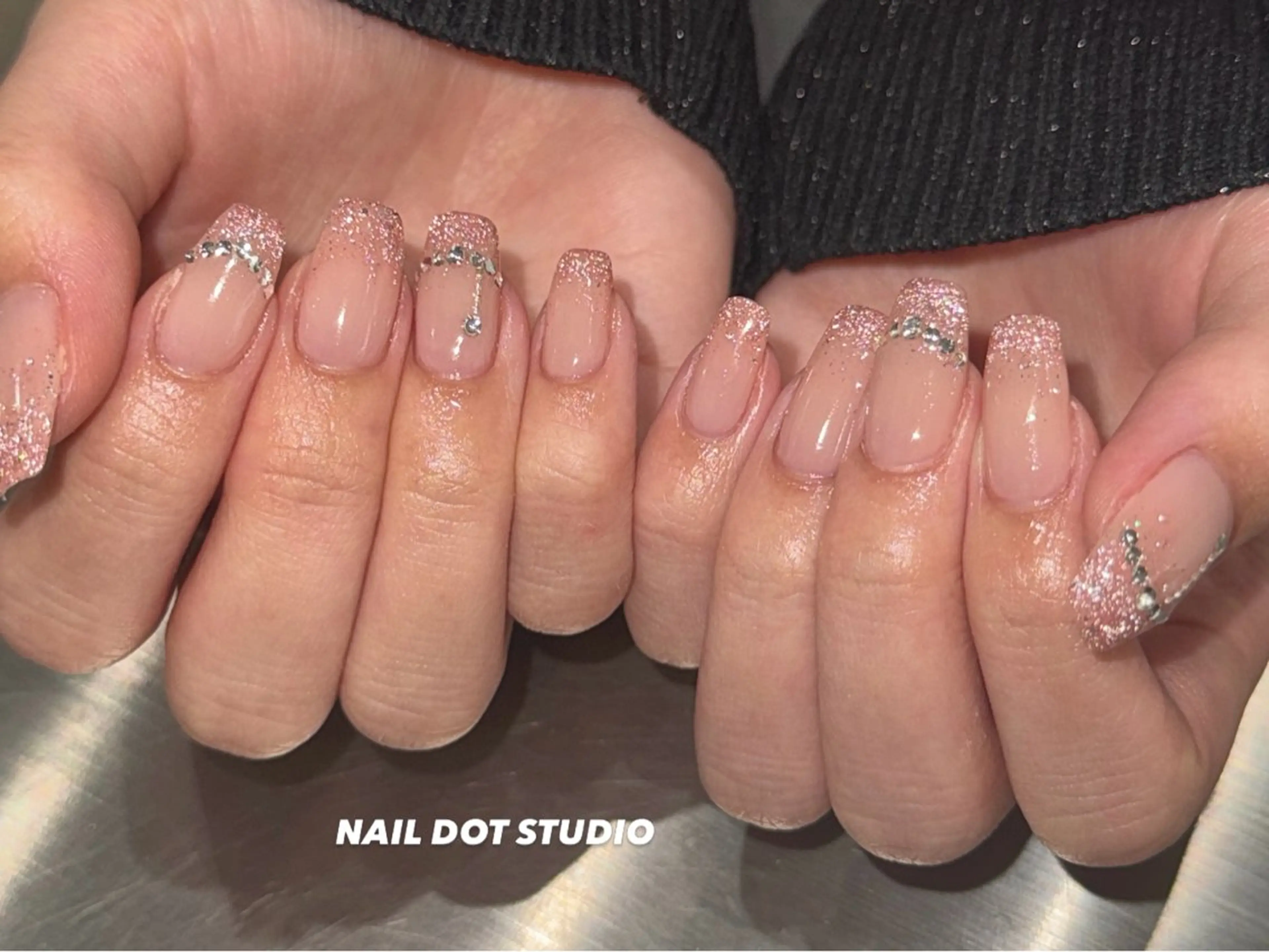 ネイル ハンドネイル NAILDOTSTU DIO SEINAのネイルデザイン