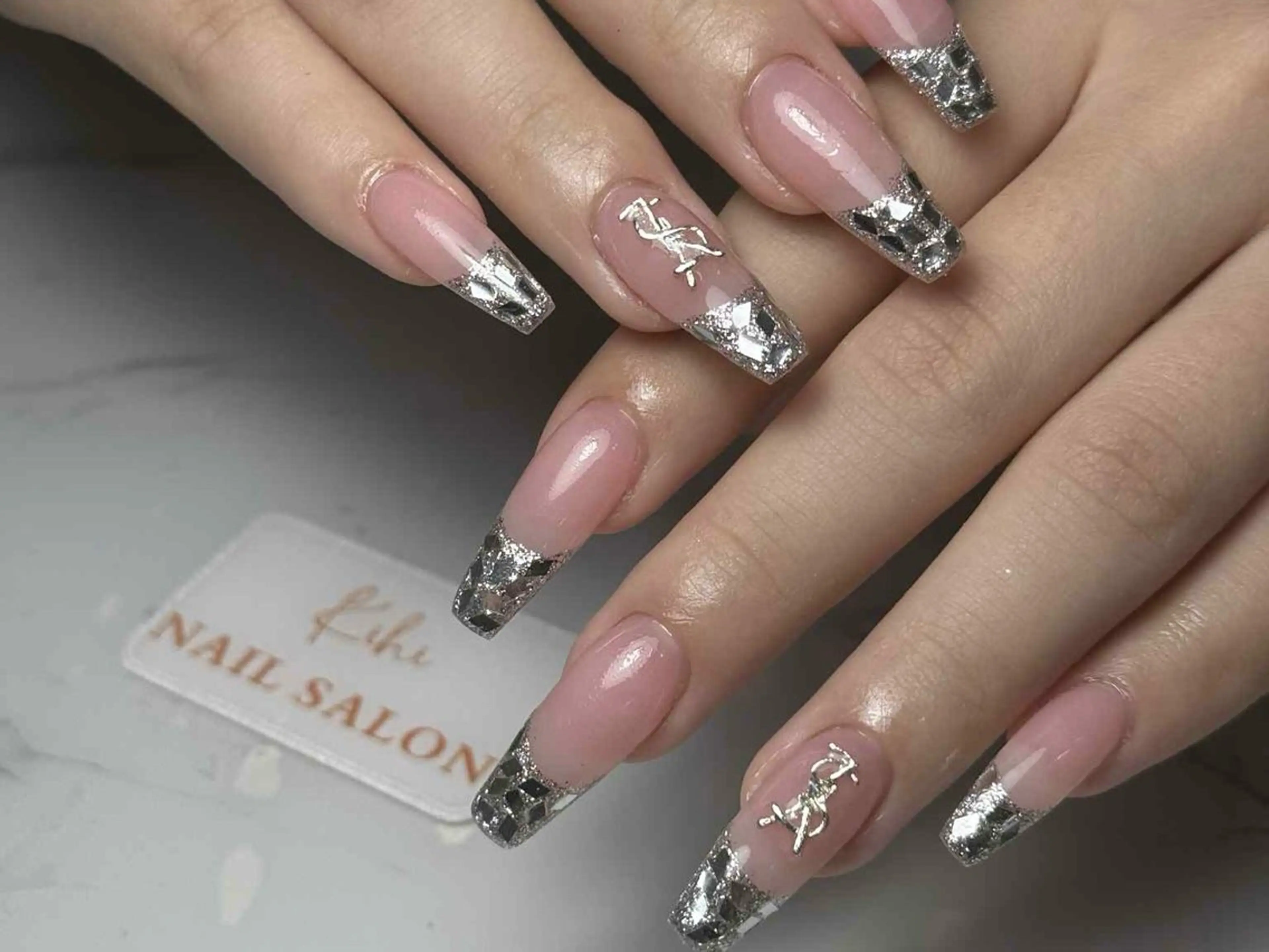 ネイル アートネイル フレンチネイル ジェルネイル グラデーション 韓国ネイル ハンドネイル 💕鈴木ユリ パラジェル/オフ無料のネイルデザイン