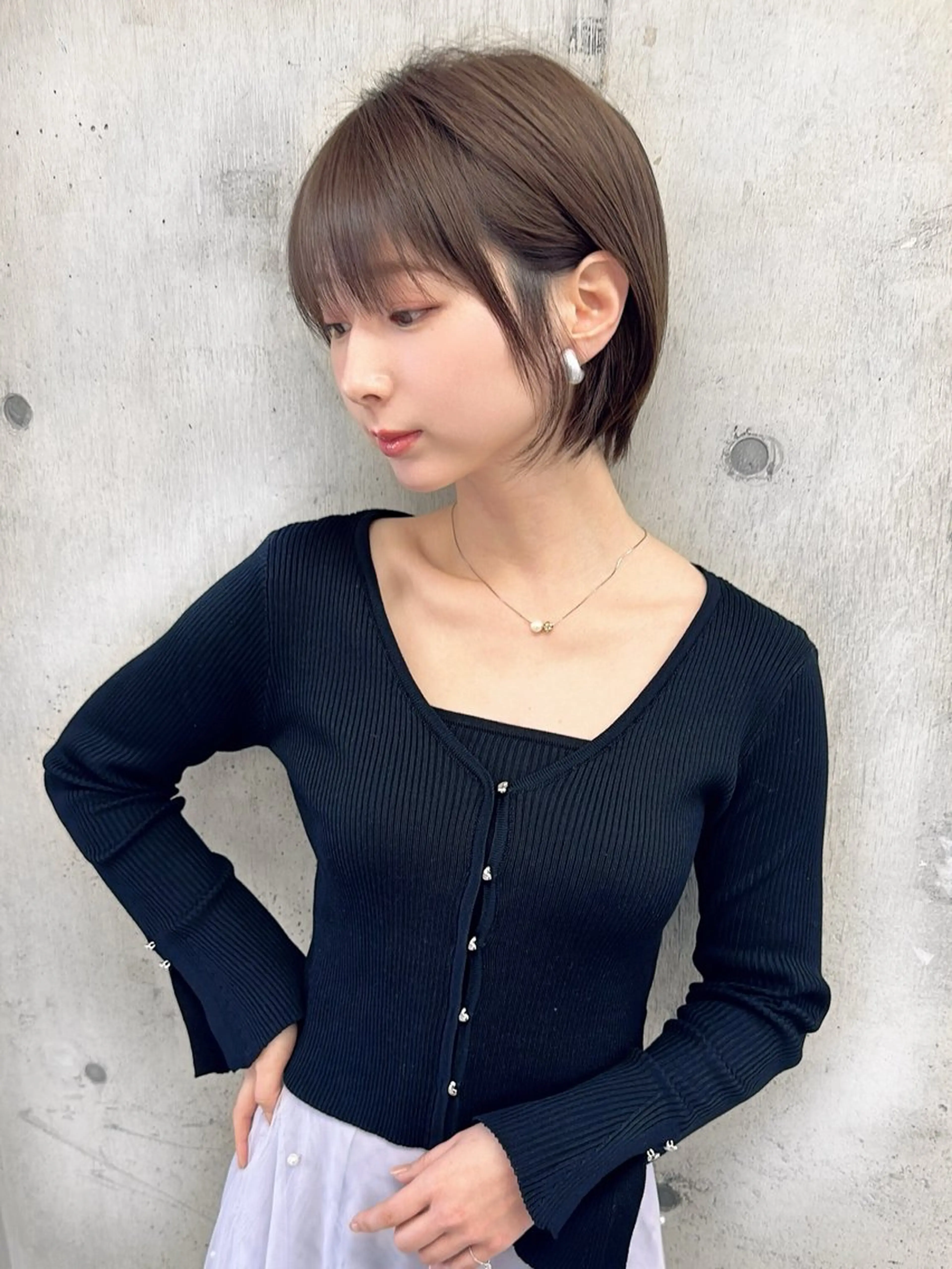 ショート ショートボブ 韓国風カラー ボブ くびれヘア エギョモリ ボブ/顔周りカット /縮毛矯正/鈴木隆太のヘアスタイル