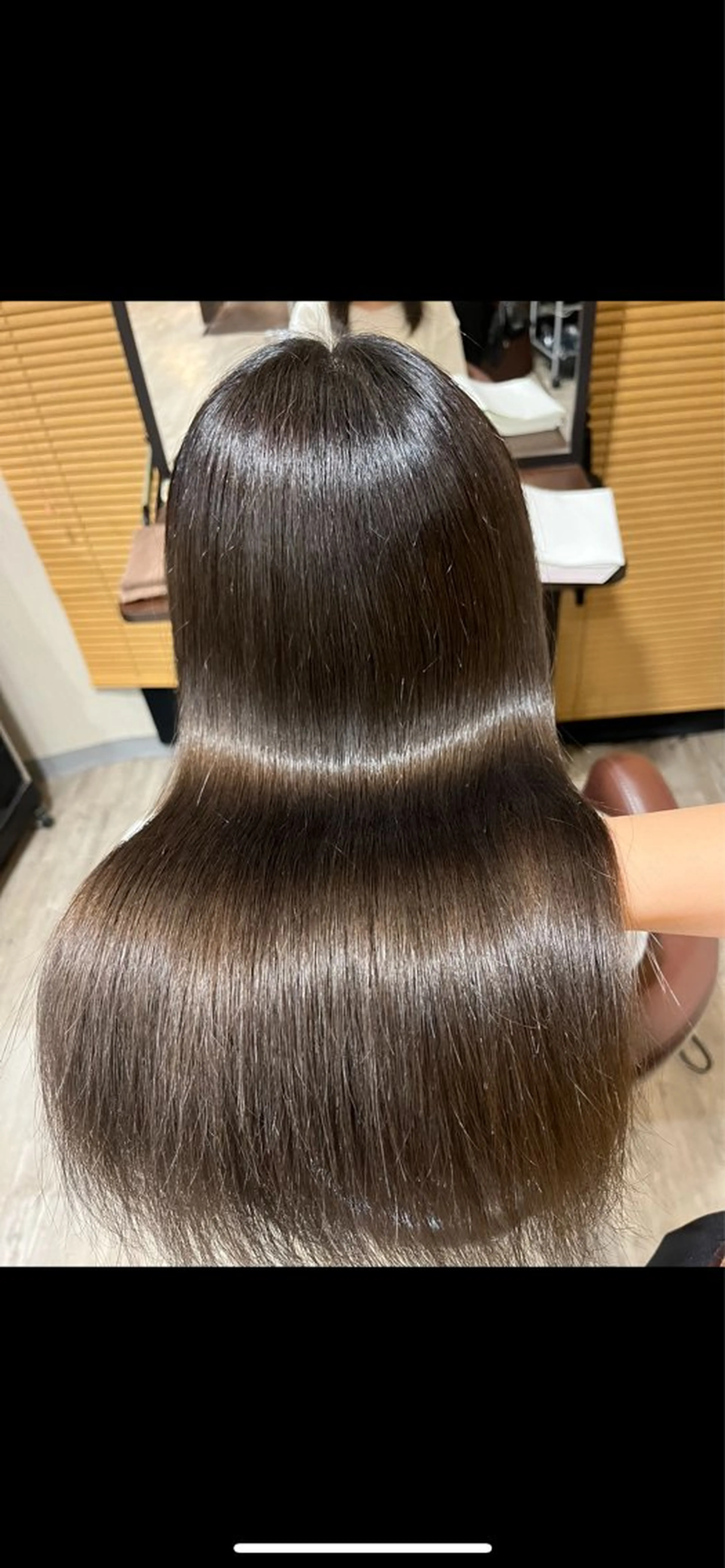 セミロング SHIORI💜口コ ミNo.1艶カラーのヘアスタイル