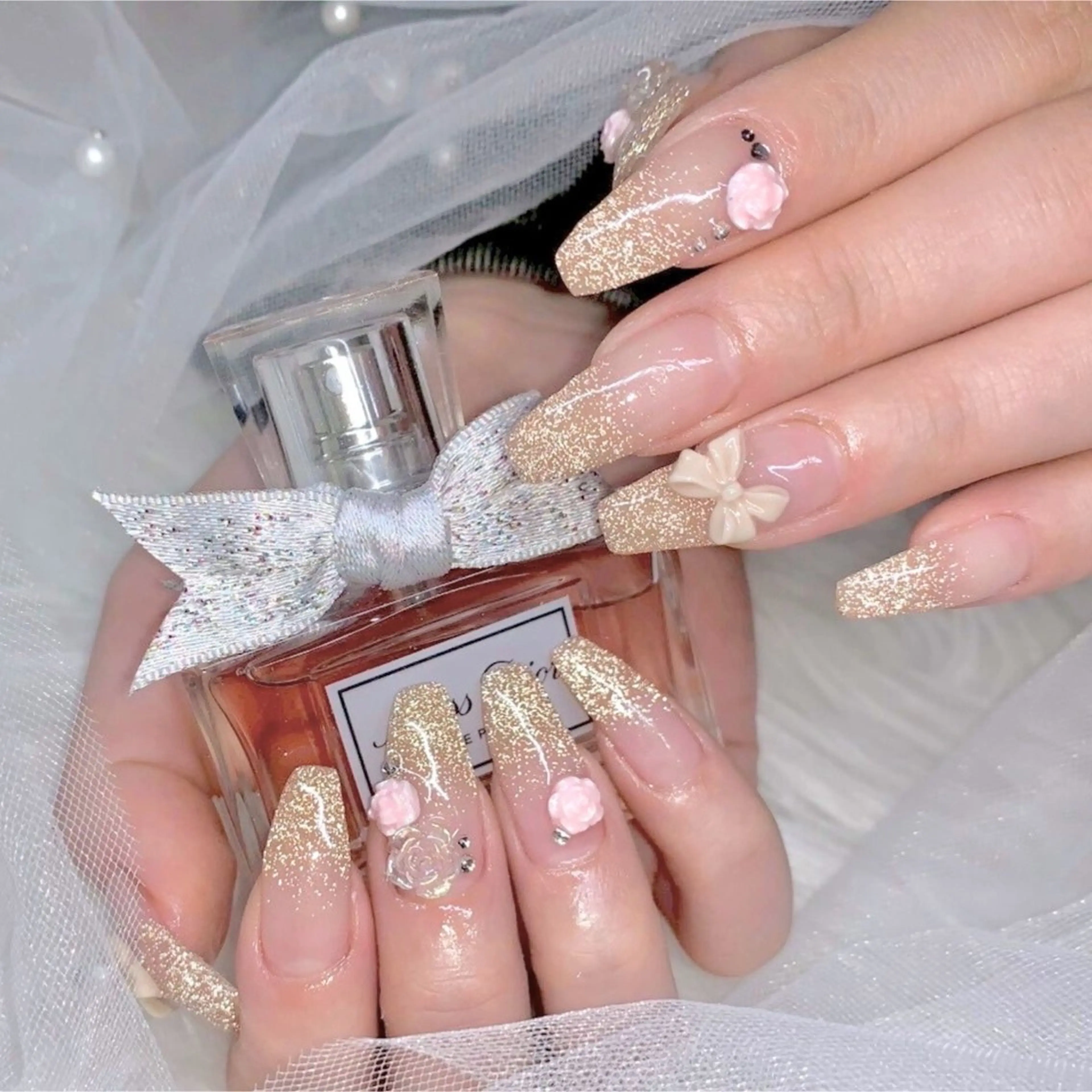 ネイル ハンドネイル TiTi Pomme Rinoのネイルデザイン