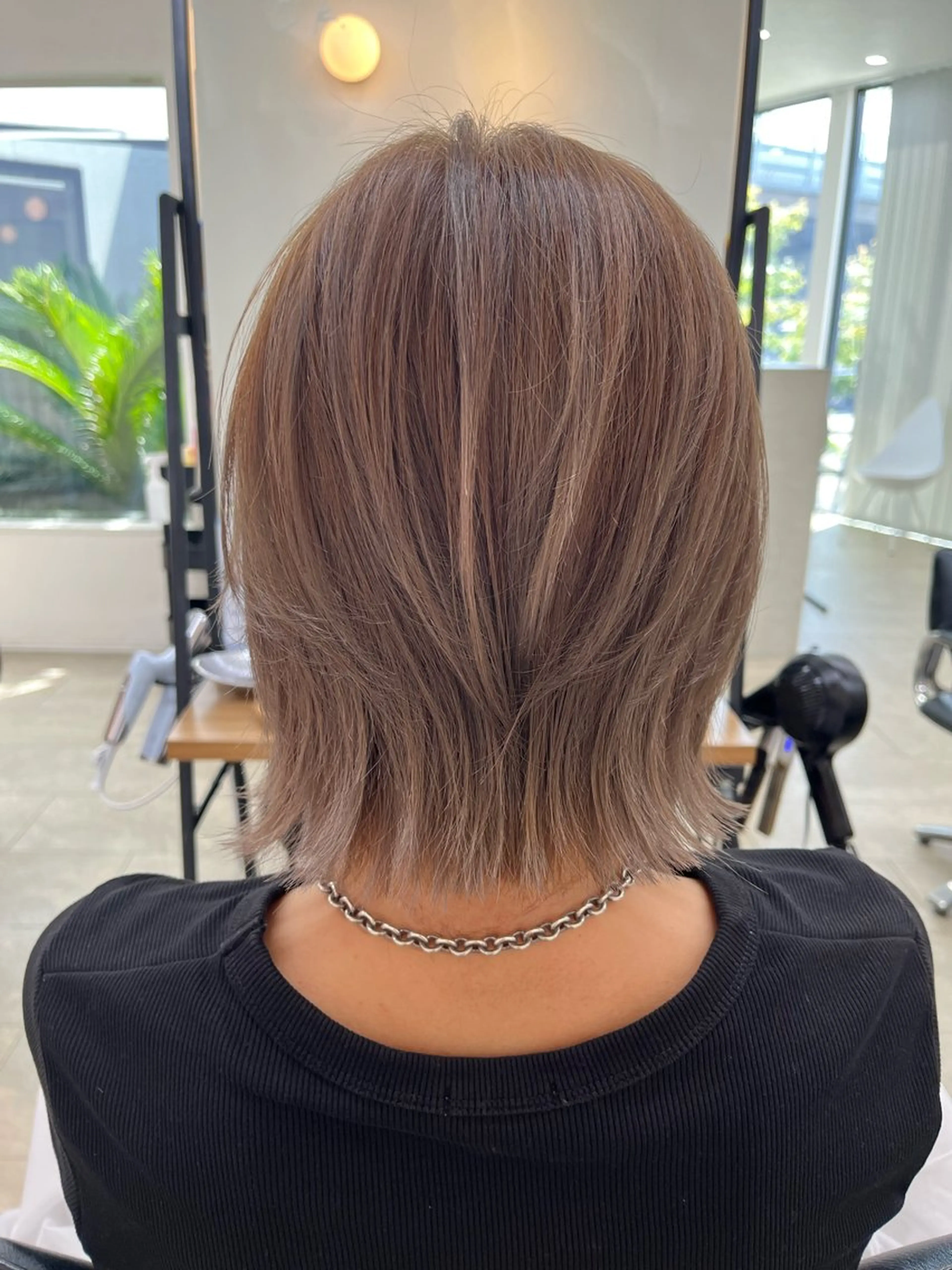 ミディアム ボブ 顔まわりレイヤー レイヤーカット 外ハネヘア ヘアカラー トリートメント 髪質改善/増田拓真 金沢市/内灘/美容室のヘアスタイル