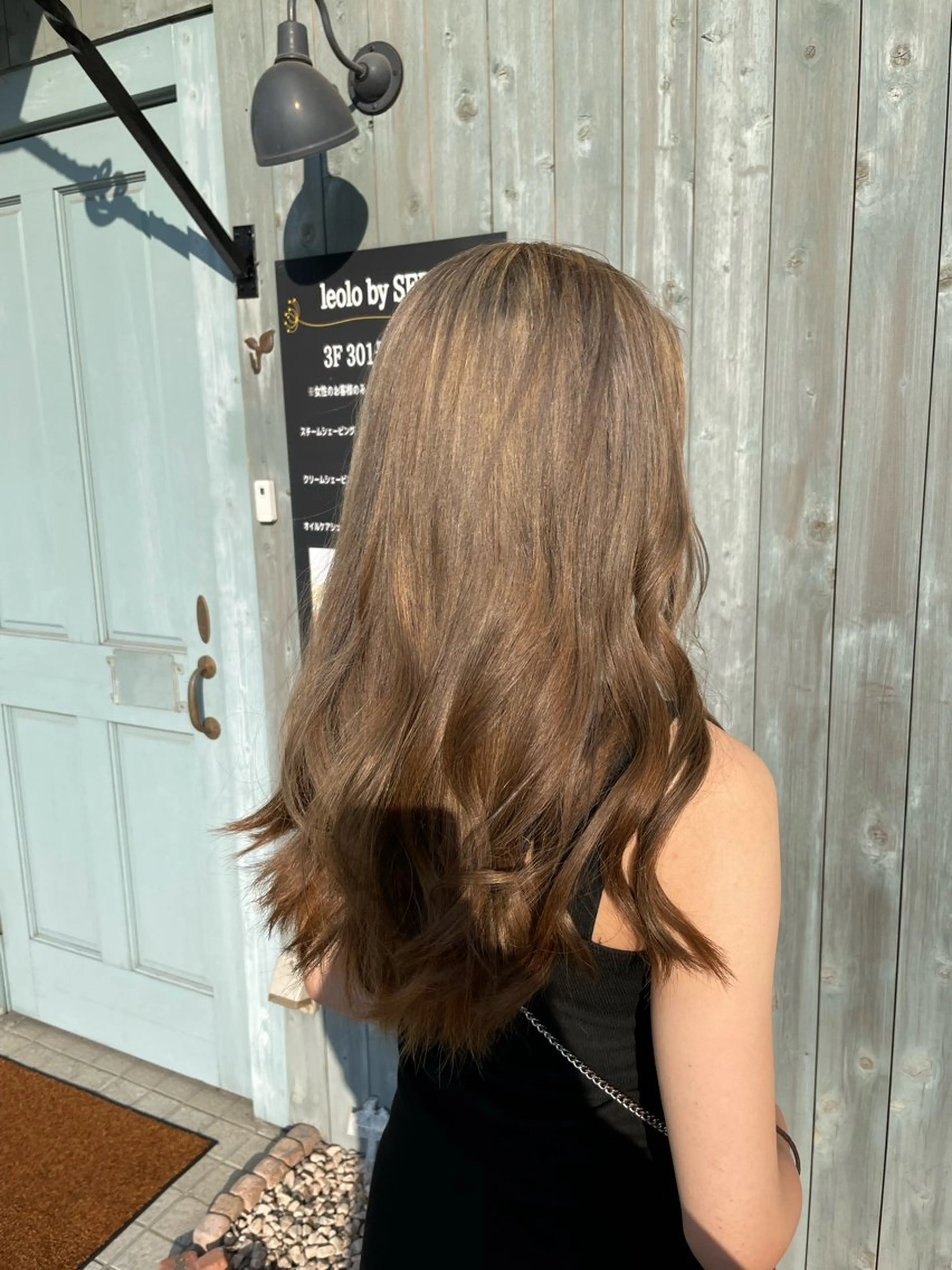 ロング カラー ベージュカラー ブリーチ ミルクティーベージュ ヘアカラー さかきばら すみえのヘアスタイル