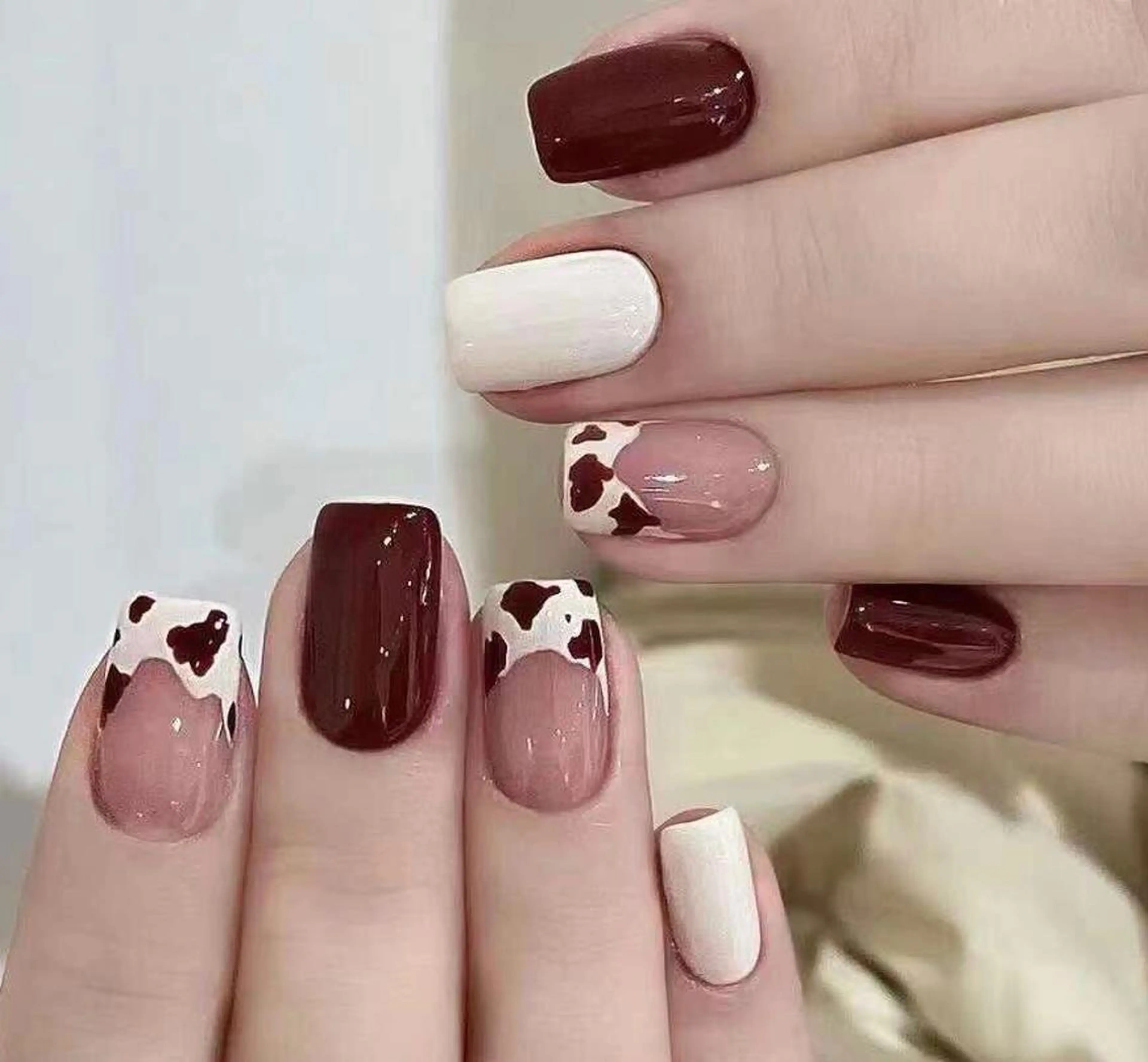 ネイル ハンドネイル VIVIAN リサのネイルデザイン