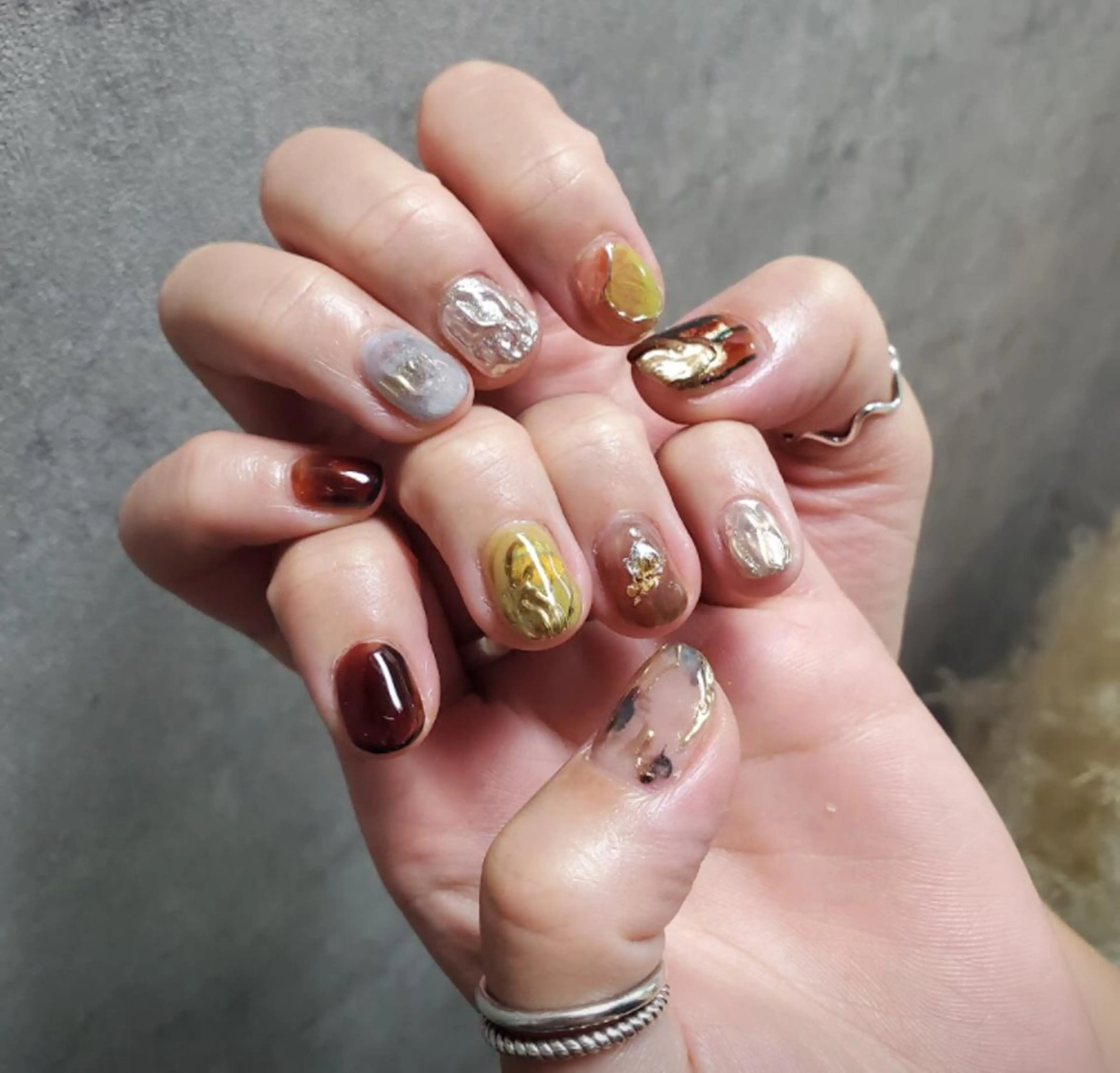 ネイル アートネイル ジェルネイル グラデーション ロングネイル マグネットネイル nailstudio eviz新宿店のネイルデザイン