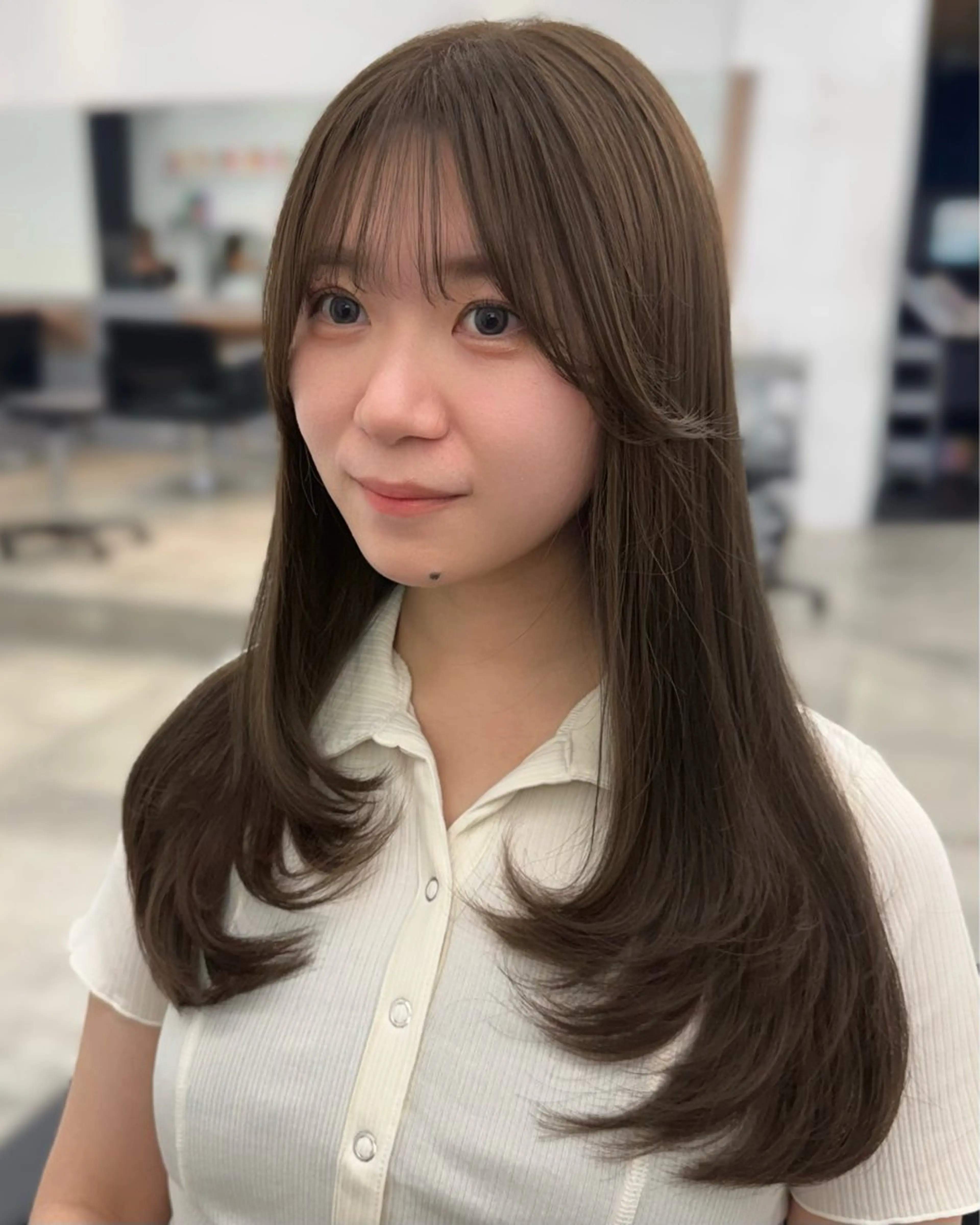 ミディアム カラー ベージュカラー オリーブベージュ レイヤーカット カット ヘアカラー トリートメント レイヤー🩰髪質改善 /透明感/kanaのヘアスタイル