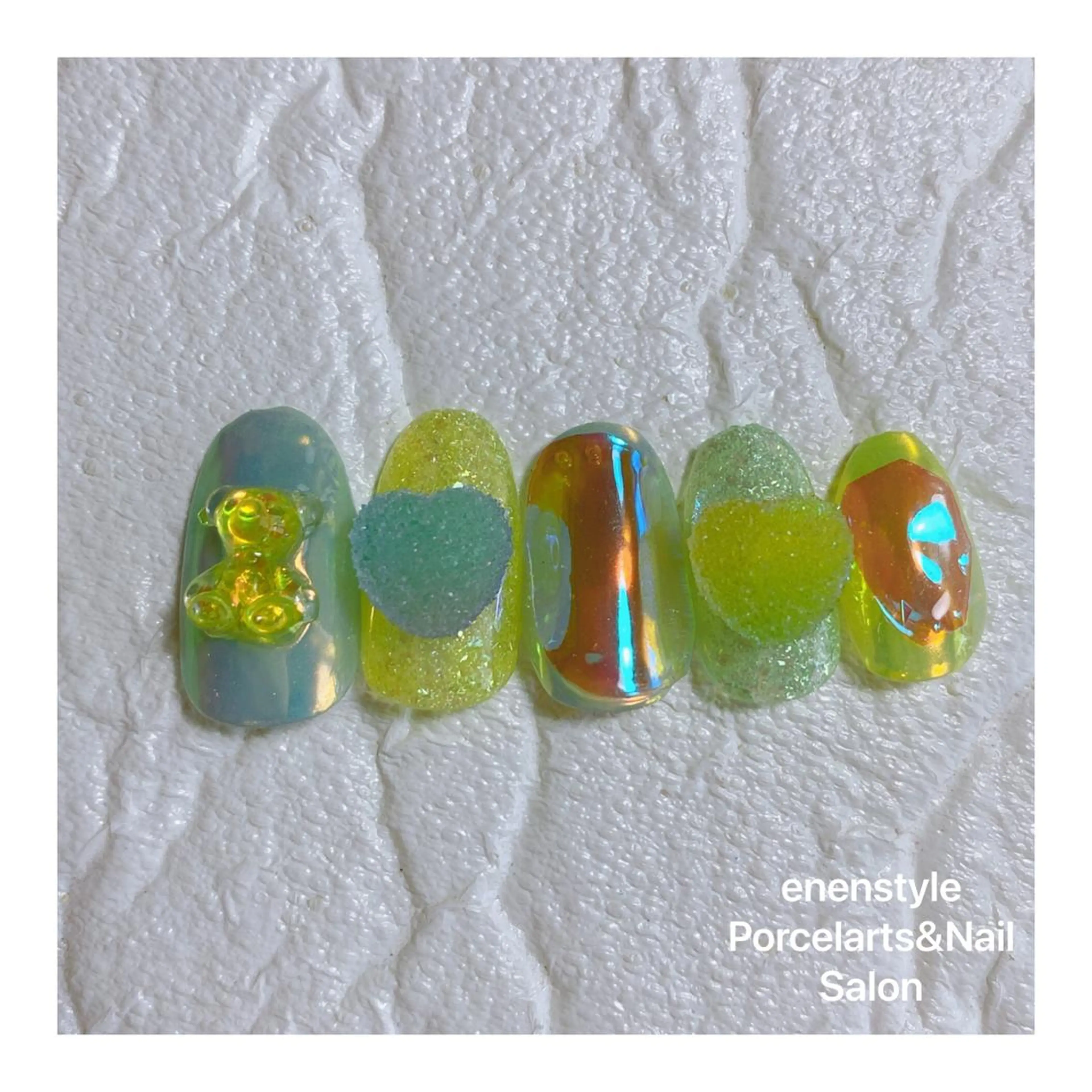 ミディアム ネイル 👑enen style👑のネイルデザイン