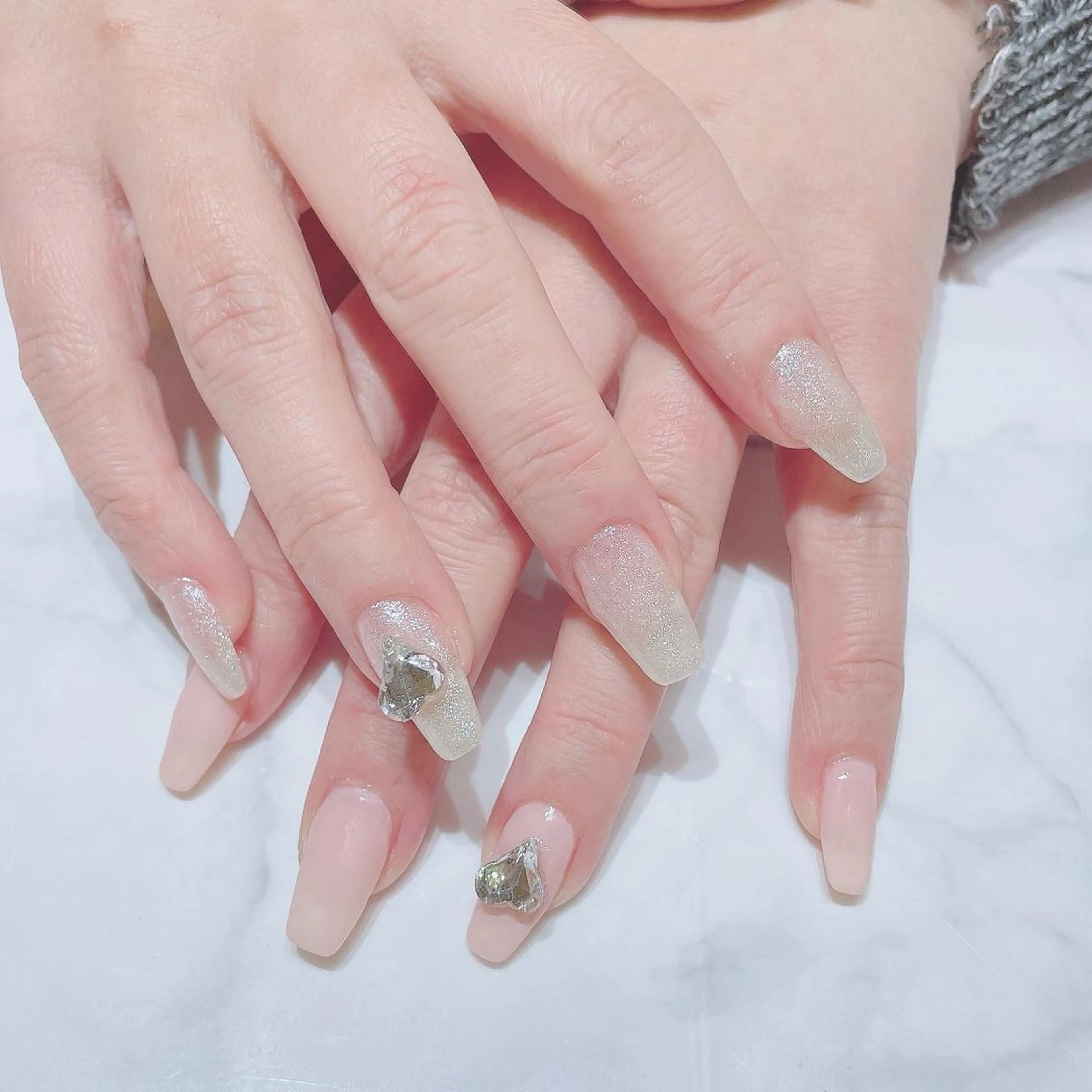 ネイル ワンカラーネイル ストーンネイル ネイルサロン Belleのネイルデザイン