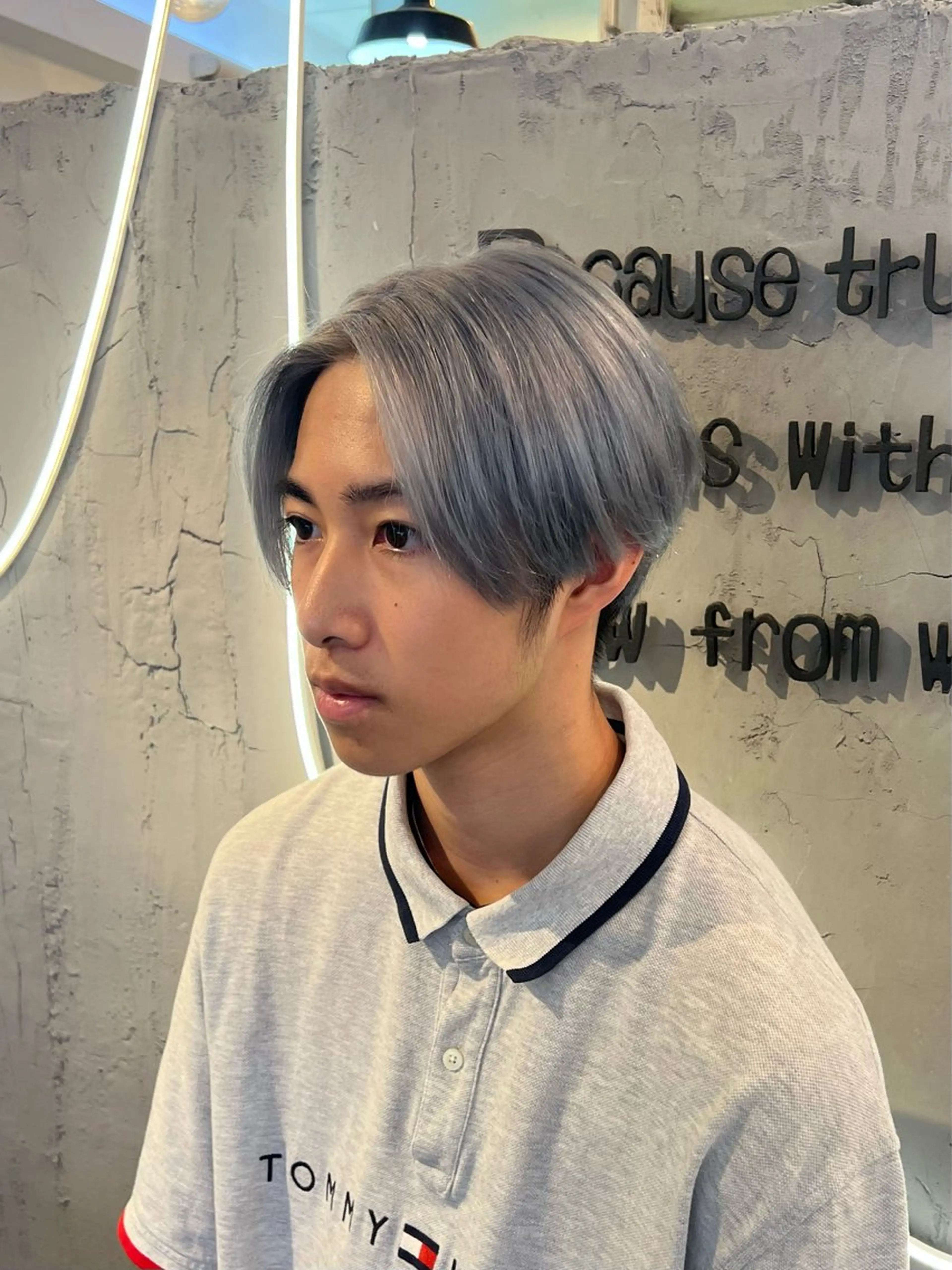 ショート メンズ センターパート マッシュ アッシュ カット ヘアカラー トリートメント いぐちしょうた🫧 VISAGEbaskのヘアスタイル