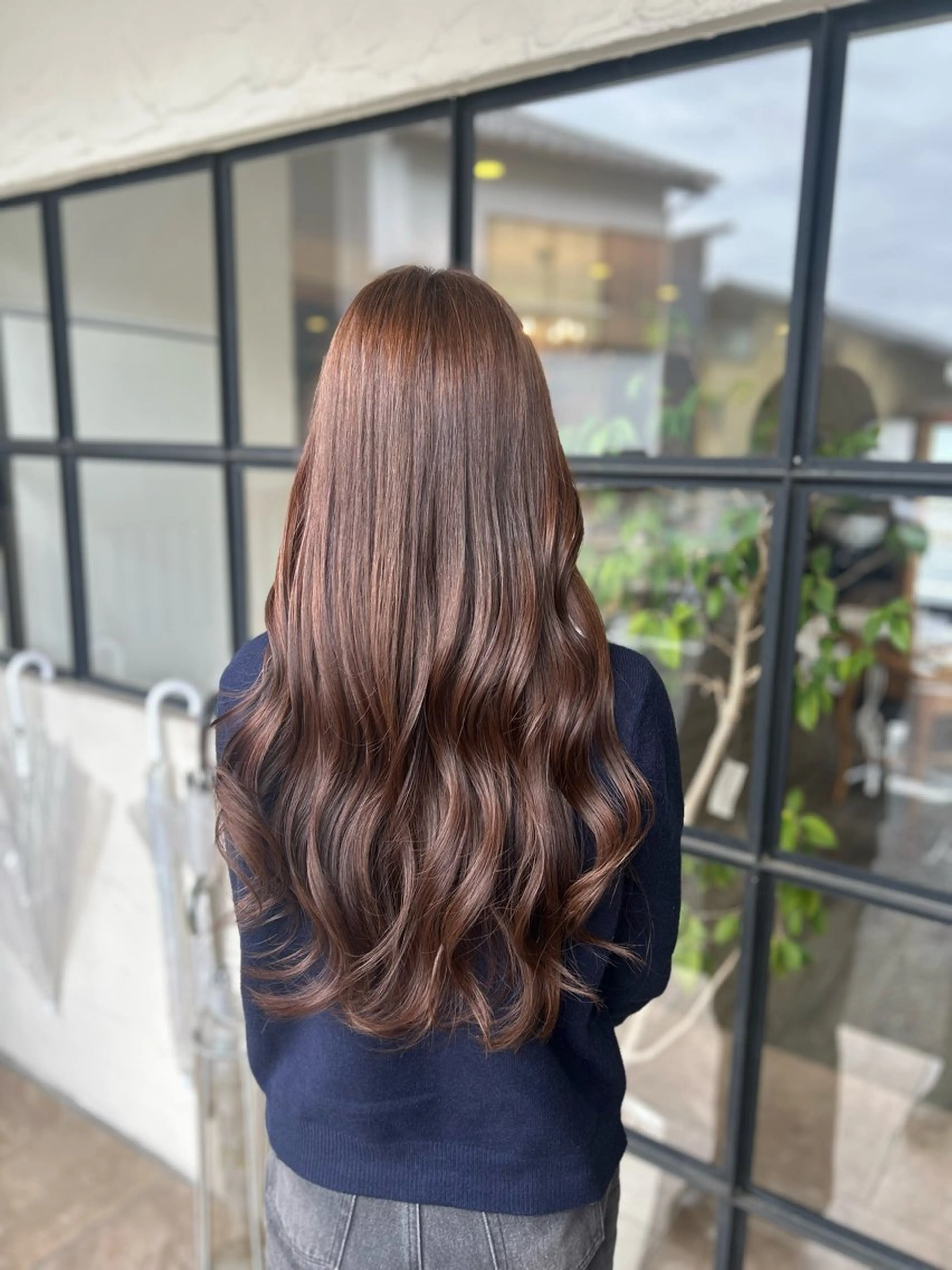 ロング カラー ブリーチ ブラウンカラー ショコラブラウン ブリーチなしカラー カット ヘアカラー Morpho Hair Product所属・井上 花音のヘアスタイル