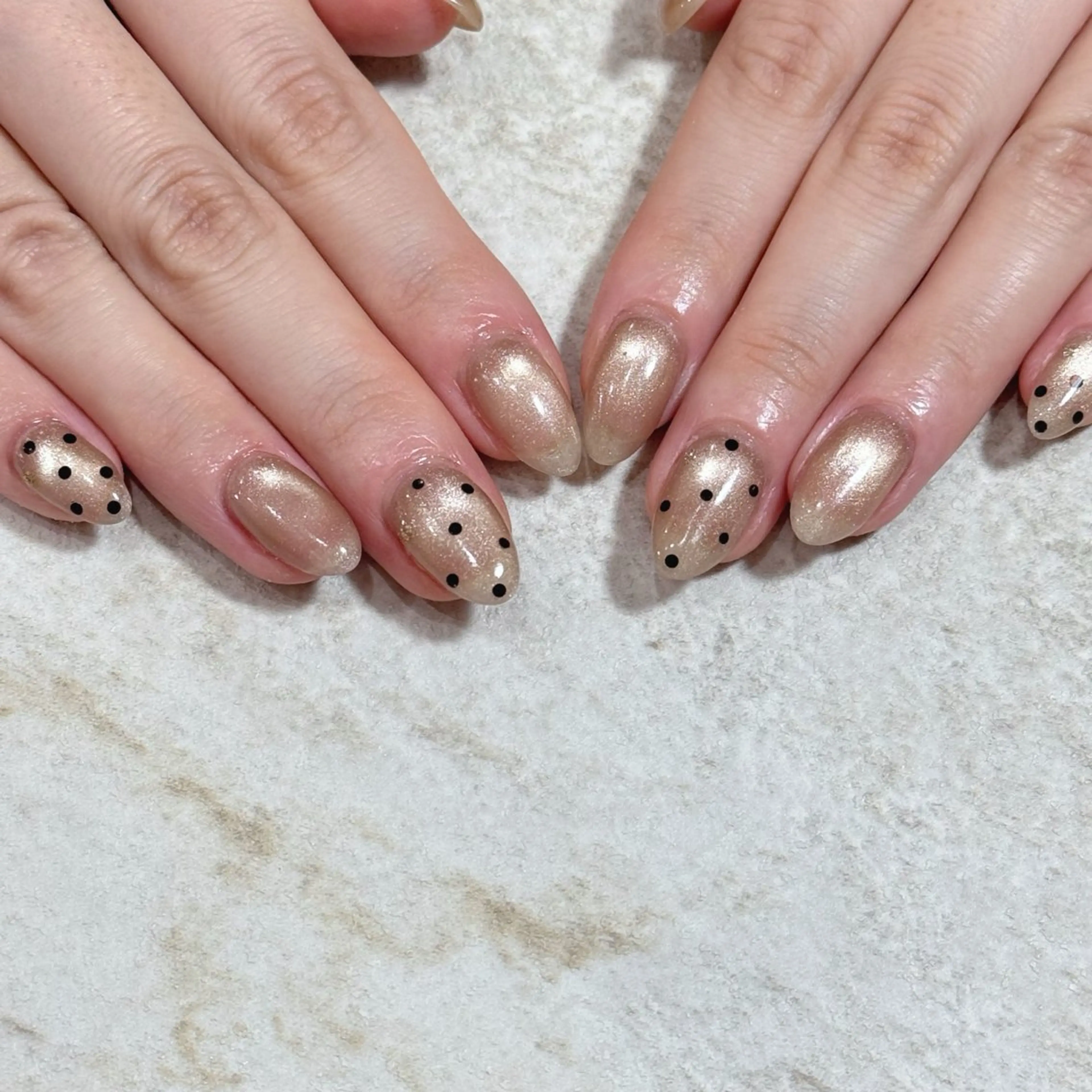 ネイル マグネットネイル brodia nails m_riのネイルデザイン