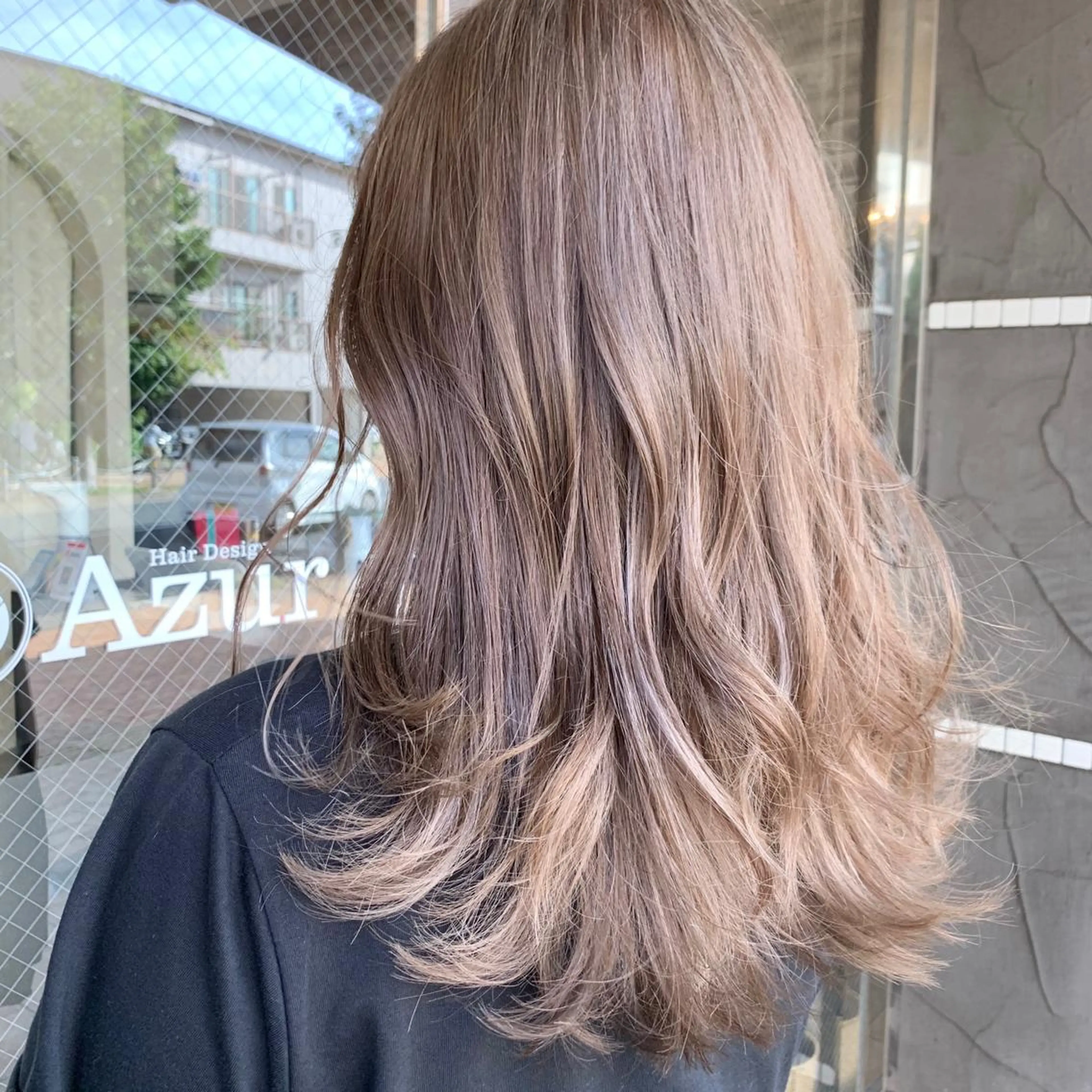 ロング カラー HairDesign Azurのヘアスタイル