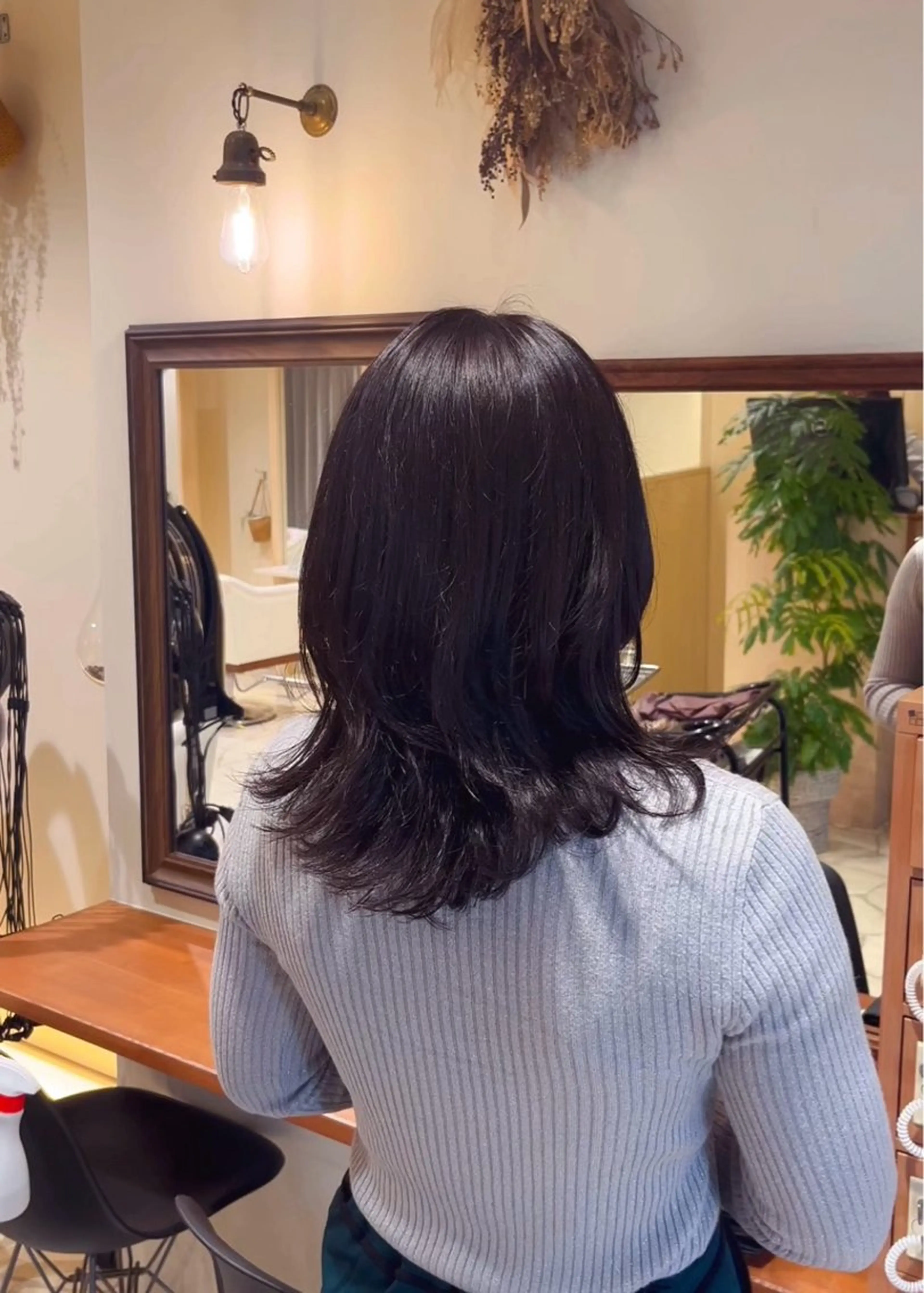 セミロング カラー くせ毛 レイヤーカット カット ヘアカラー 山口 陸のヘアスタイル