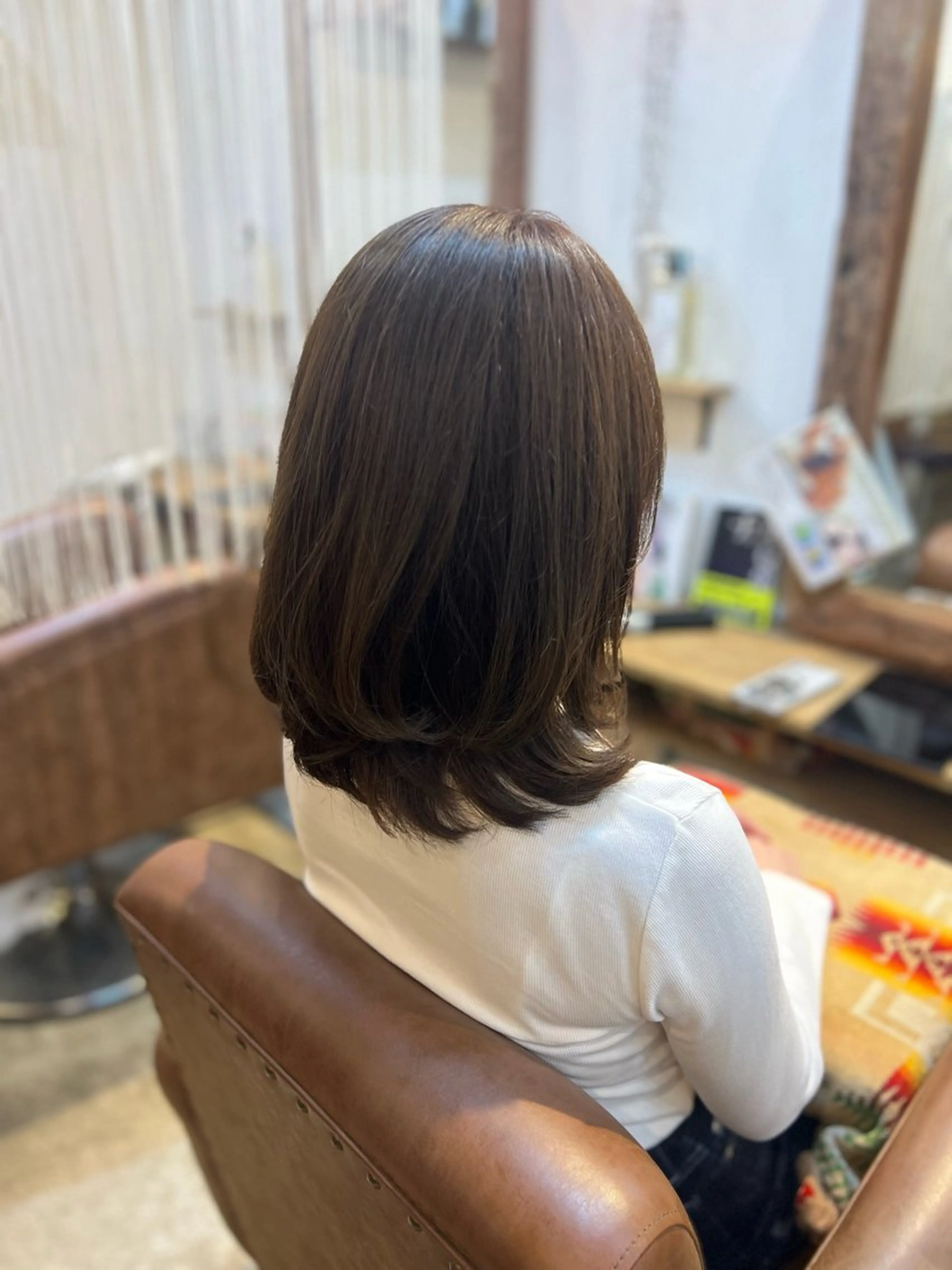 ミディアム カラー グレージュ レイヤーカット 似合わせカット 小澤 真理子 ☀️アメリシュシュのヘアスタイル