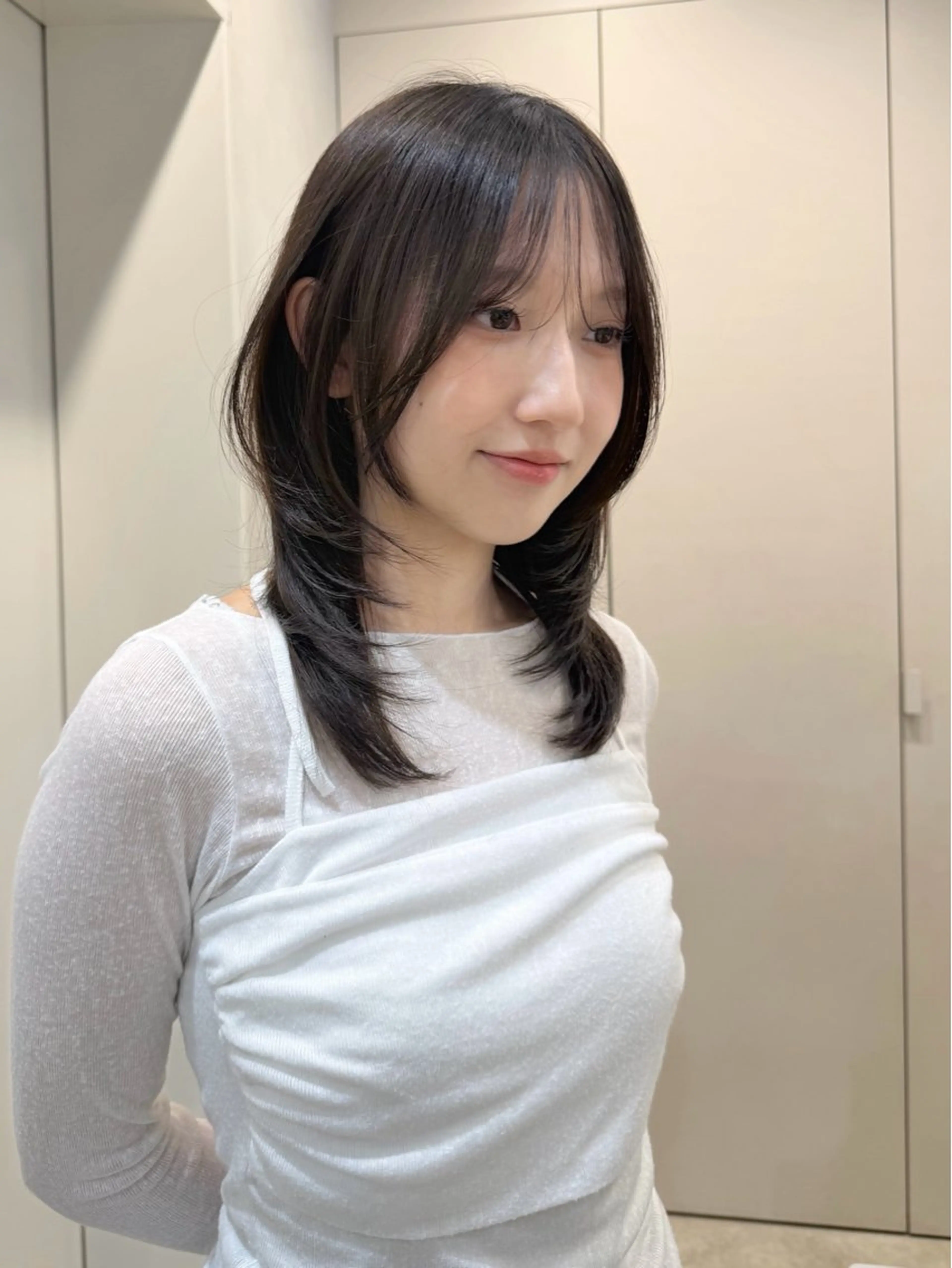ミディアム カラー ヘアカラー -みつま はるな-のヘアスタイル