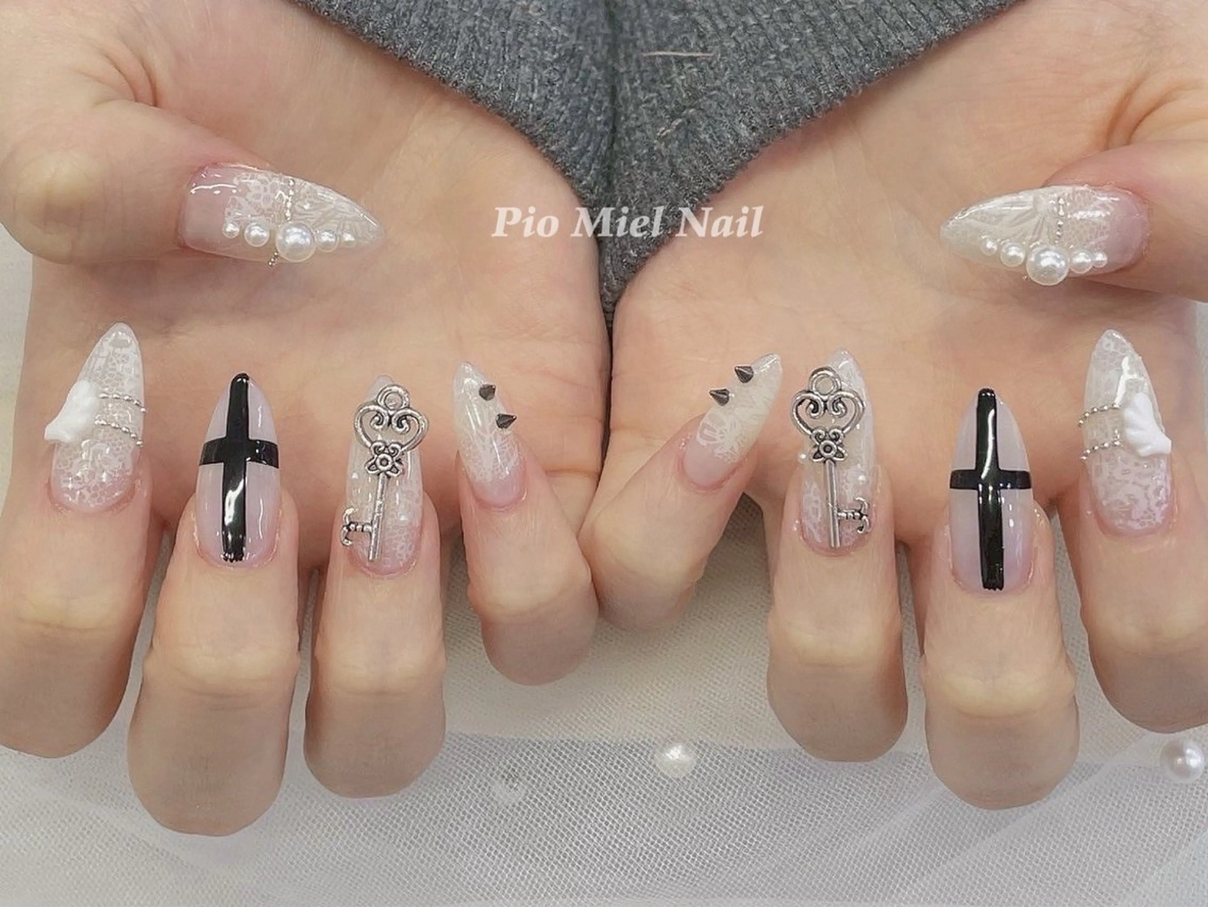 ロング カラー 黒髪 ロング ハンドネイル HANA 長さだしのネイルデザイン