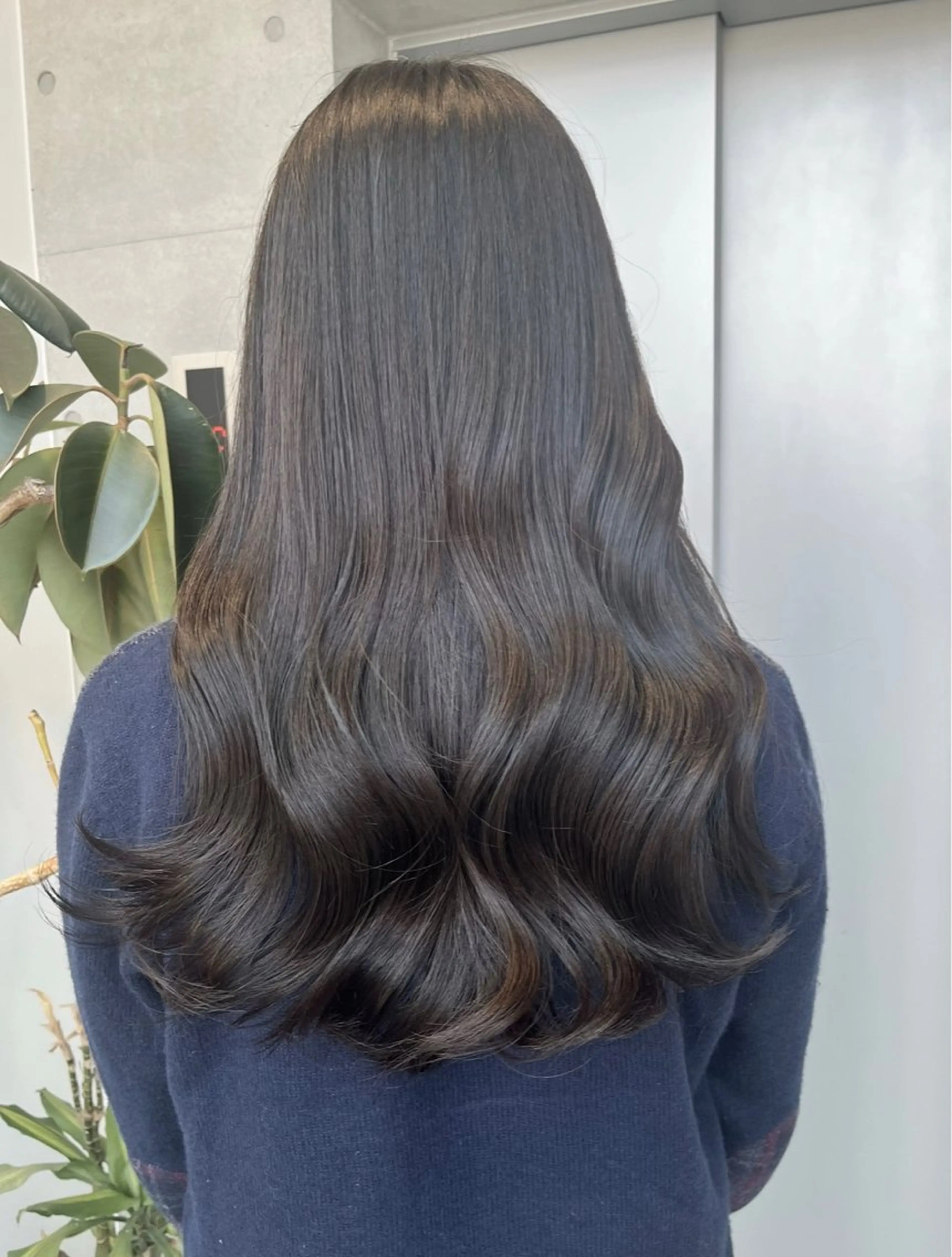 ロング カラー パーマ ヘアアレンジ カット ヘアカラー トリートメント ヘッドスパ 透明感/オリーブ/ グレージュ/YUKAのヘアスタイル