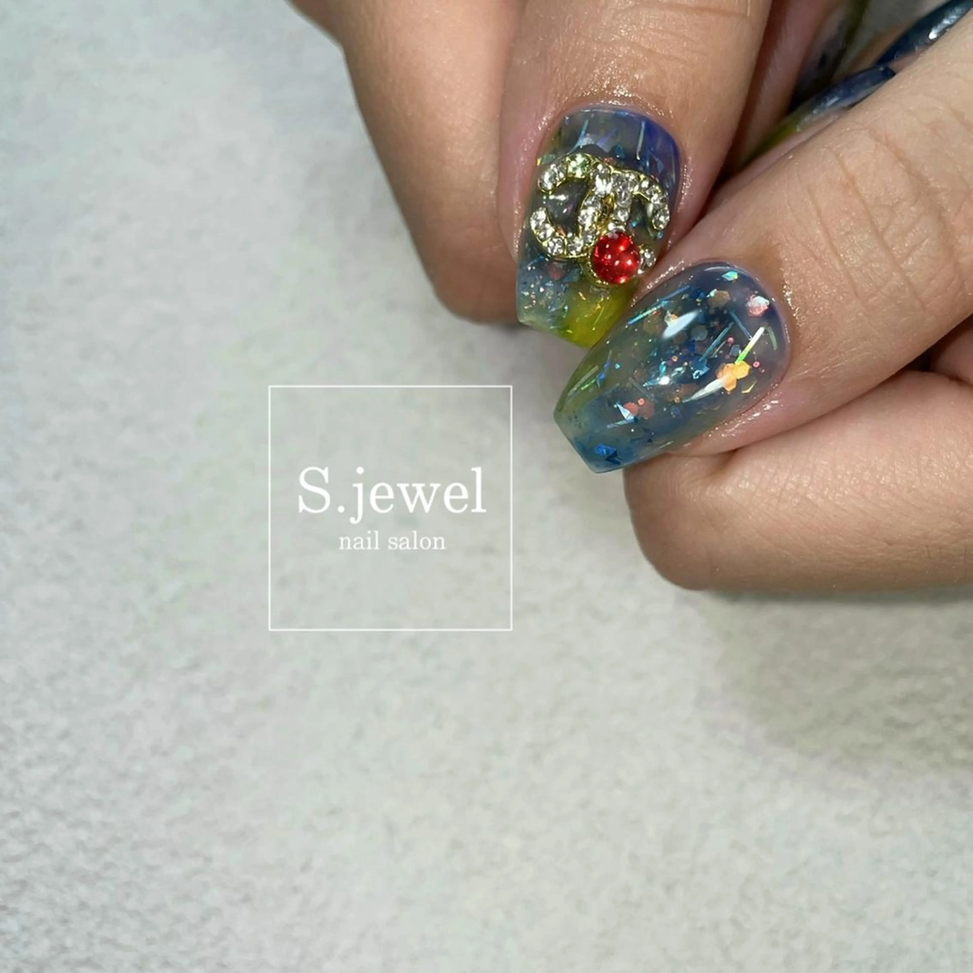 ネイル S. JEWELのネイルデザイン