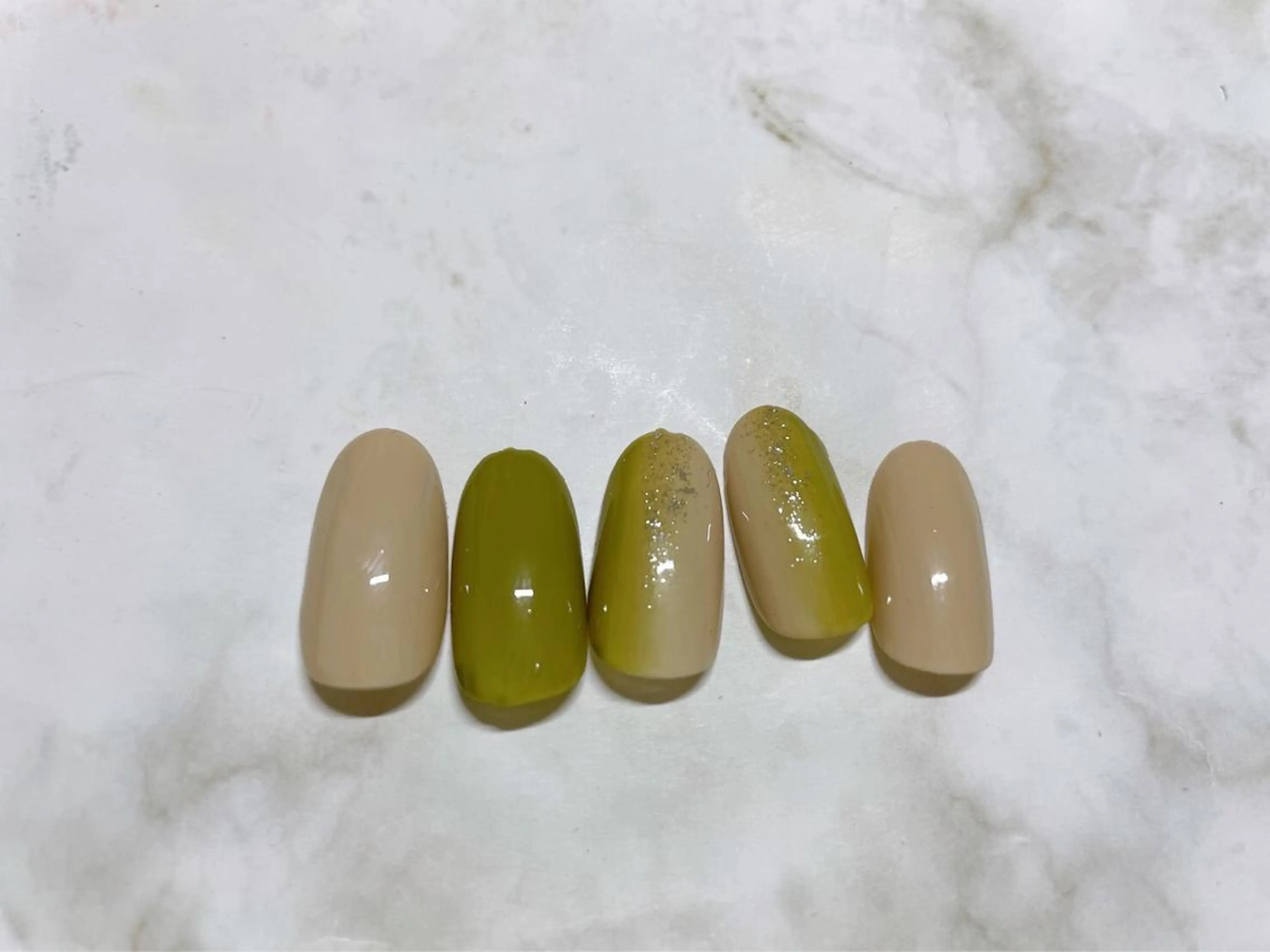 ネイル フットネイル フレンチネイル ジェルネイル グラデーション ハート mogunail &blowのネイルデザイン