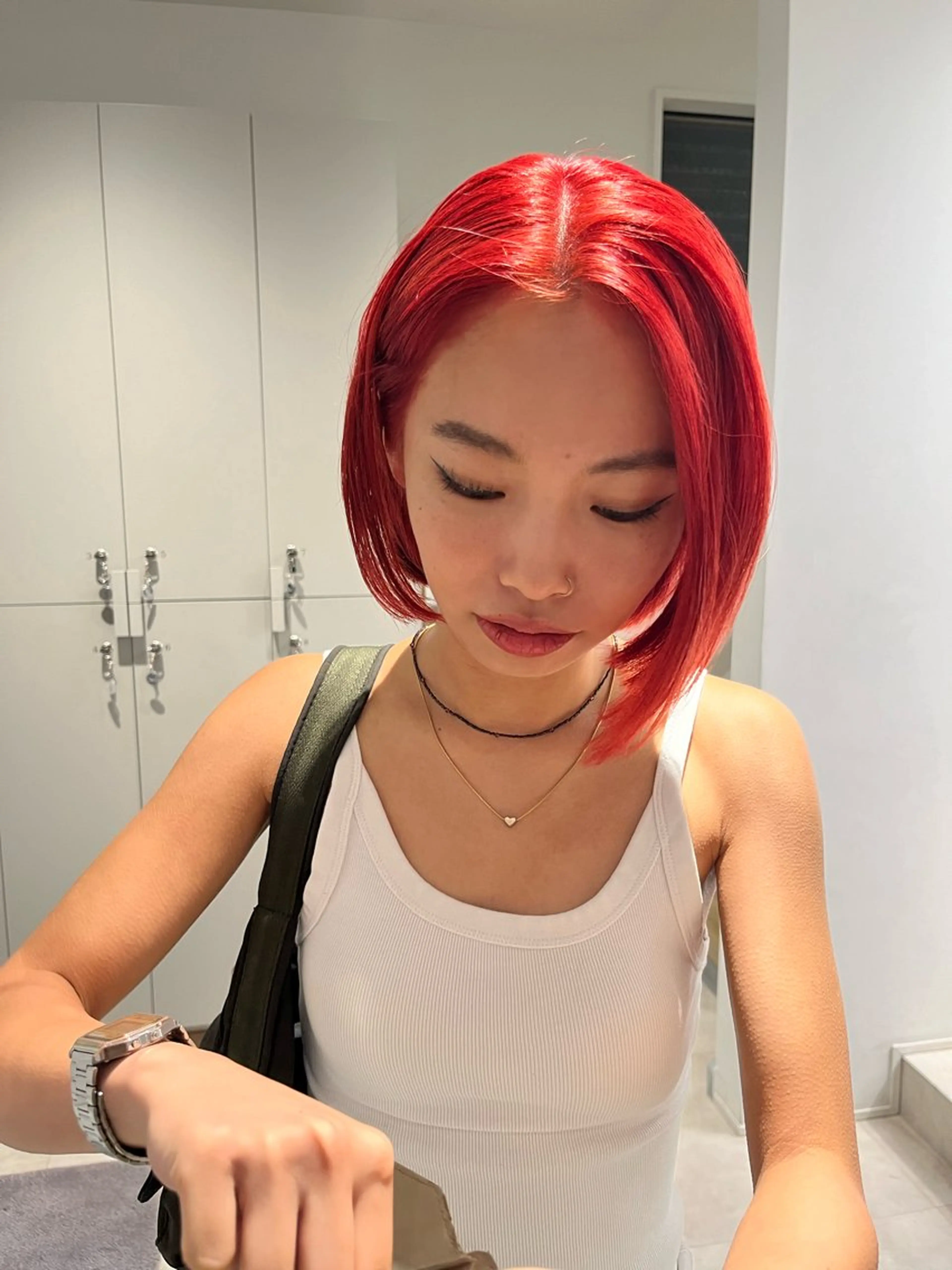 ショート カラー ブリーチ ダブルカラー 赤み消しカラー/ オリーブ/トモキのヘアスタイル