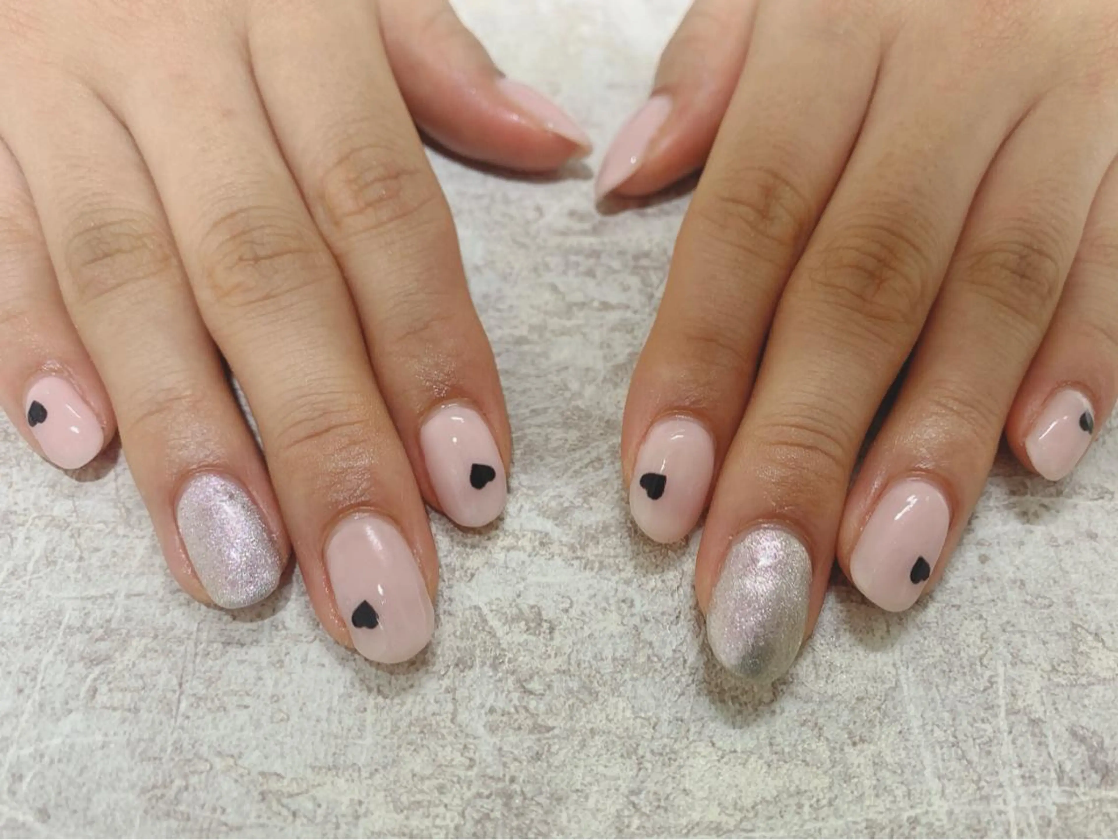 ネイル mogunail &blowのネイルデザイン