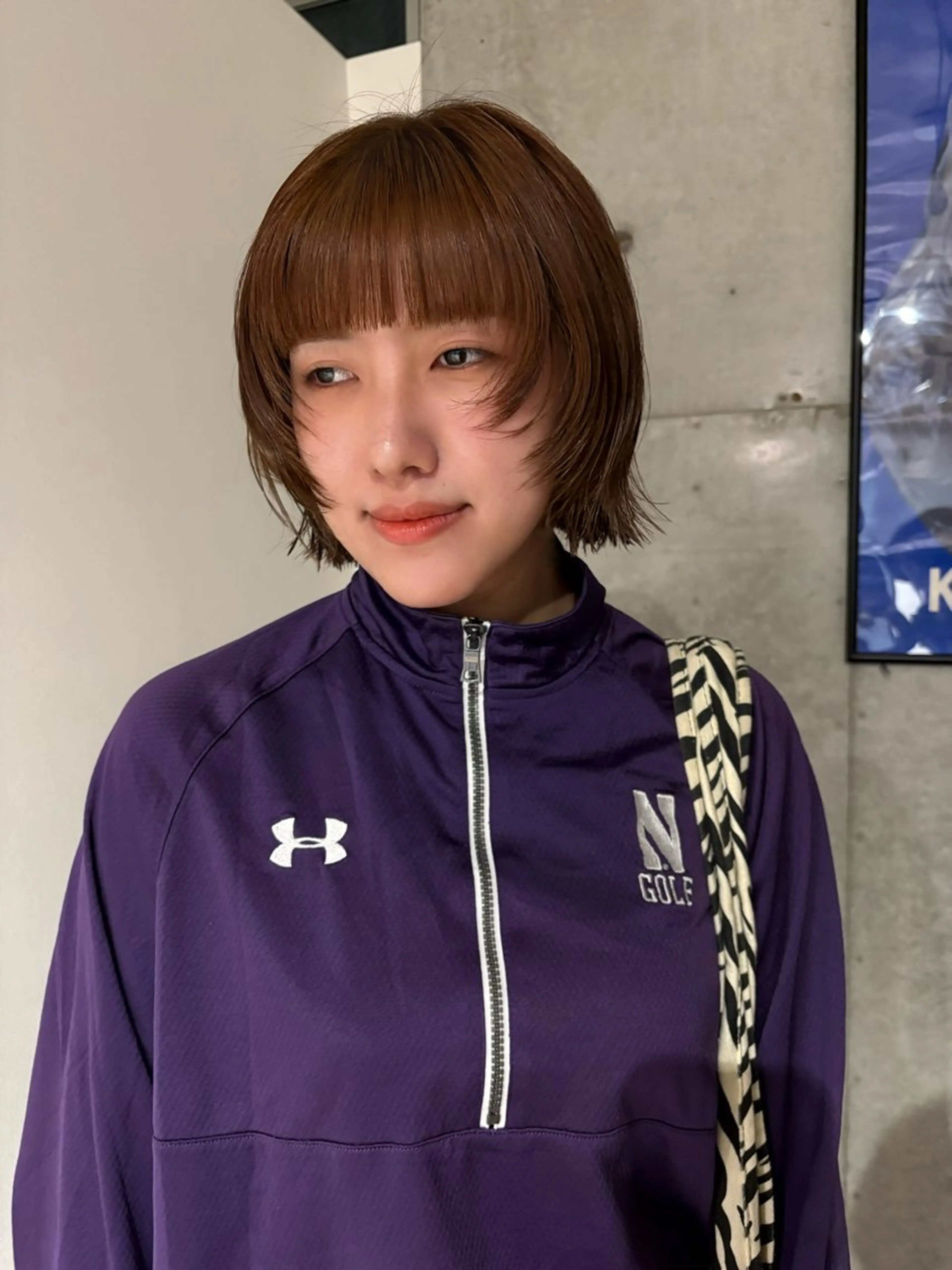 ミディアム 薄暮 マツイ　レンのヘアスタイル