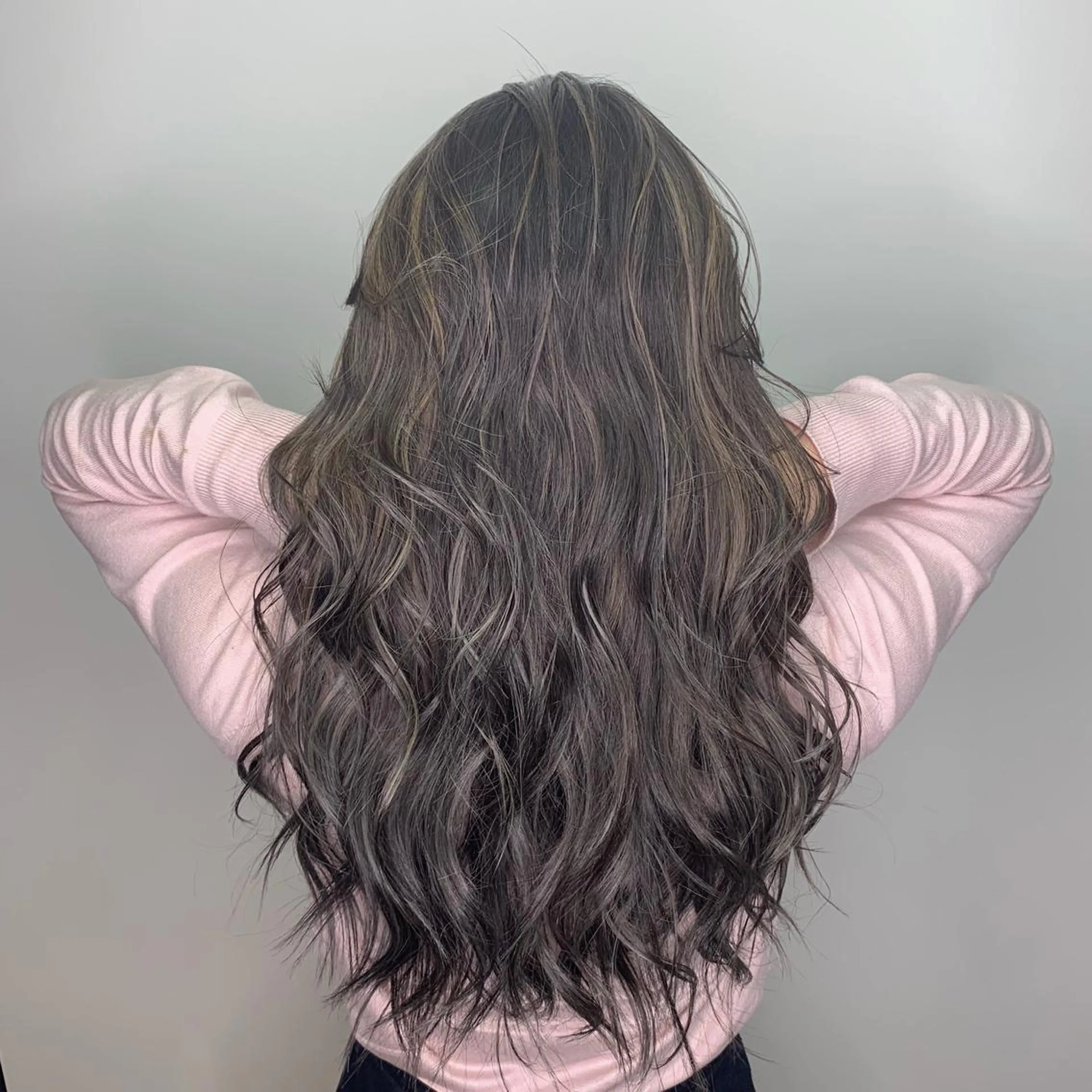 ロング ケリーズグリーン所属・艶髪 森田/嵩士のヘアスタイル