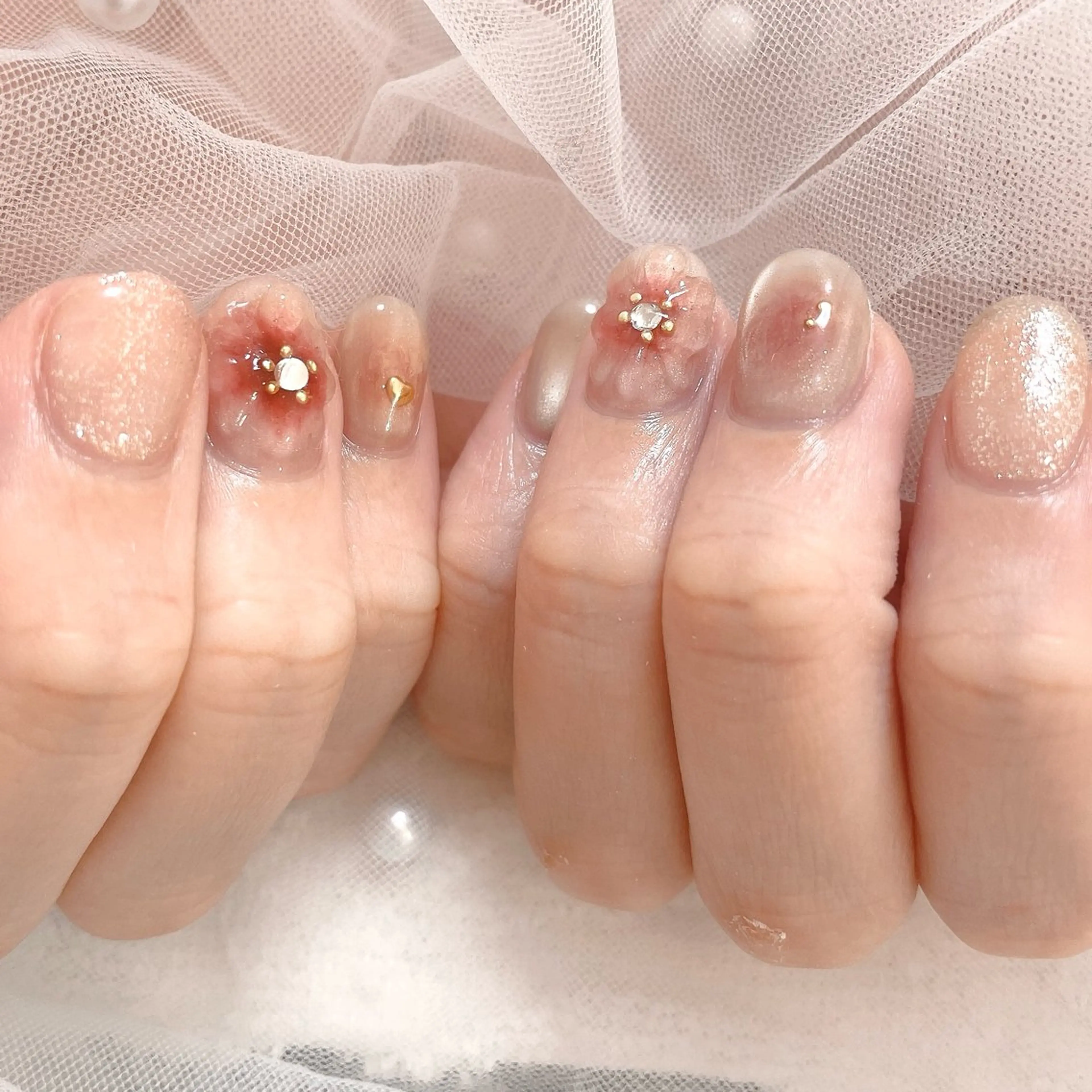 ネイル チークネイル フラワーネイル ぷっくりネイル 春ネイル ハンドネイル ネイルサロン なっちゃん(古千谷)のネイルデザイン